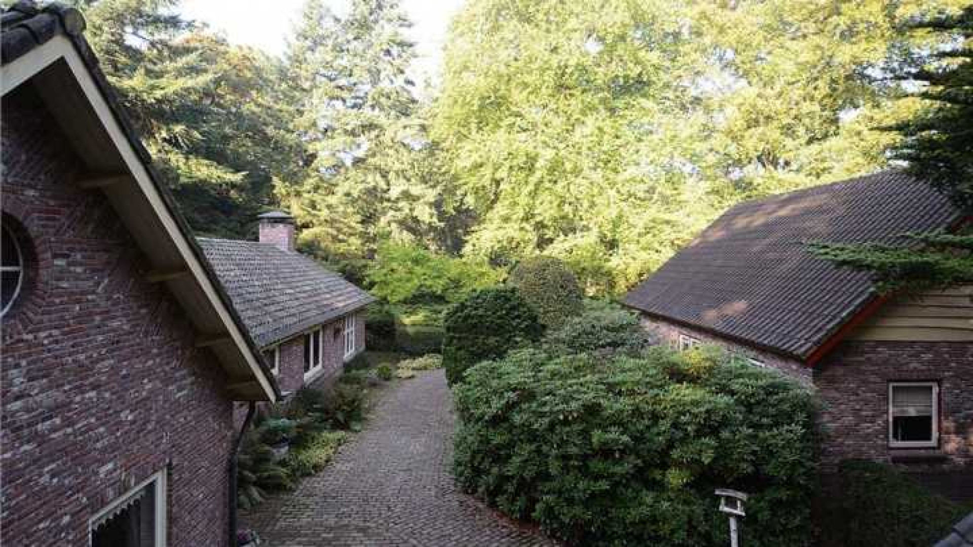 John de Mol koopt villa op mooiste plekje van Blaricum. Zie foto's 7