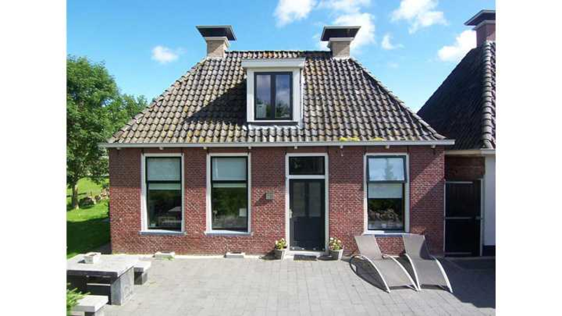 Piet Paulusma zet zijn Friese woning te koop. Zie foto's 1