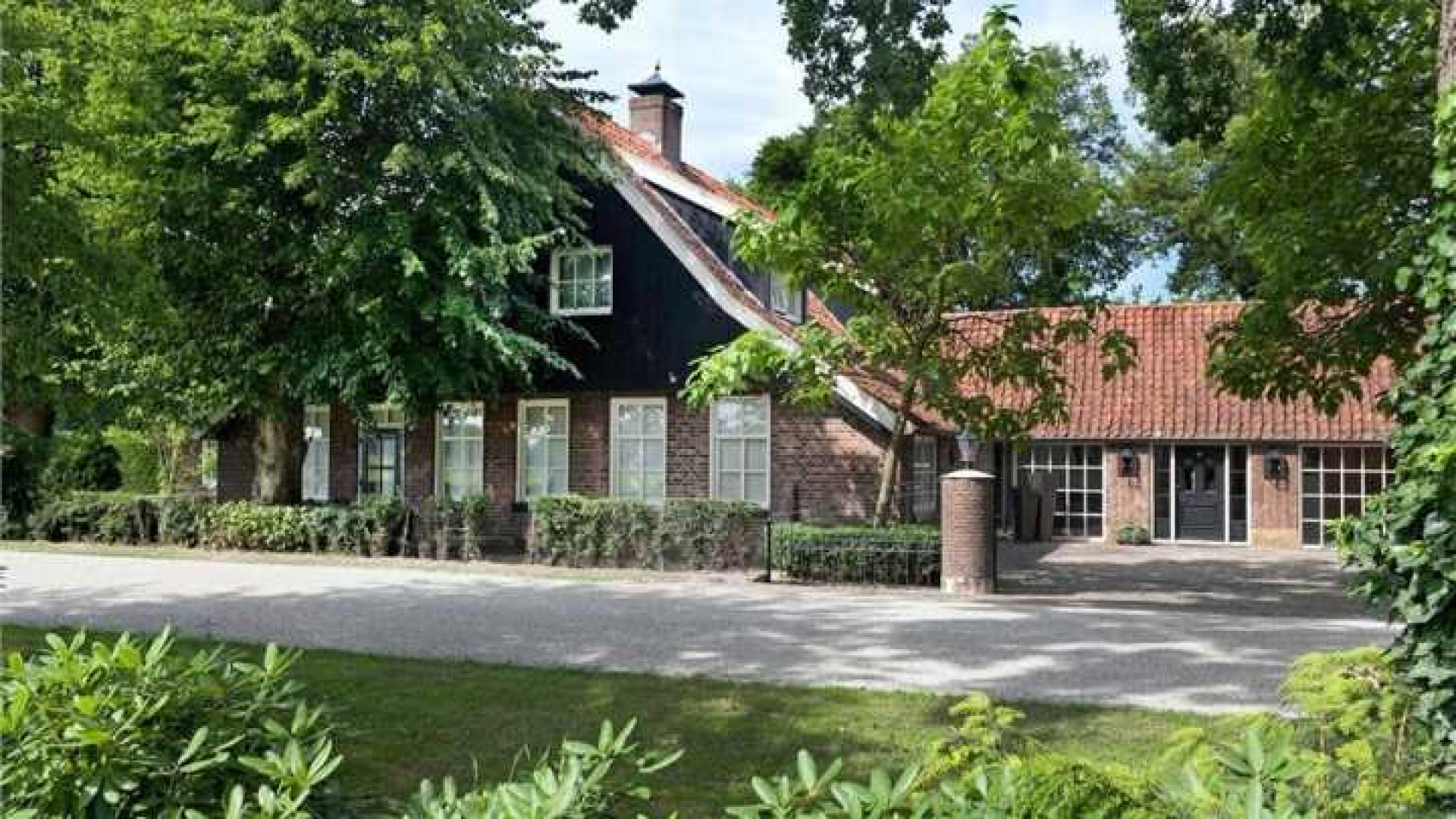 Na twee jaar haalt Marga Bult haar luxe woonboerderij uit de verkoop. Zie foto's 1