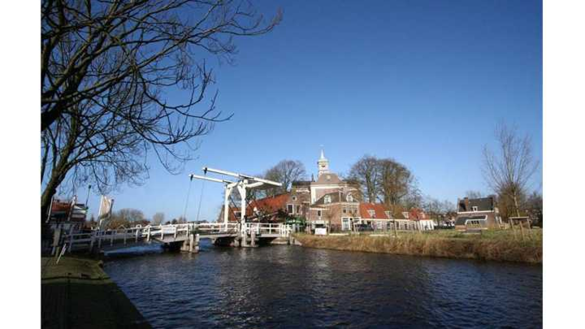 Dit is de nieuwe boerderij van Nicolette Kluijver. Zie foto's 26