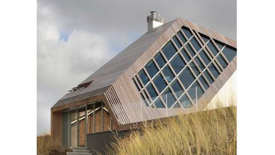 Dit is de duinvilla van Jort Kelder op West-Terschelling. Zie foto's