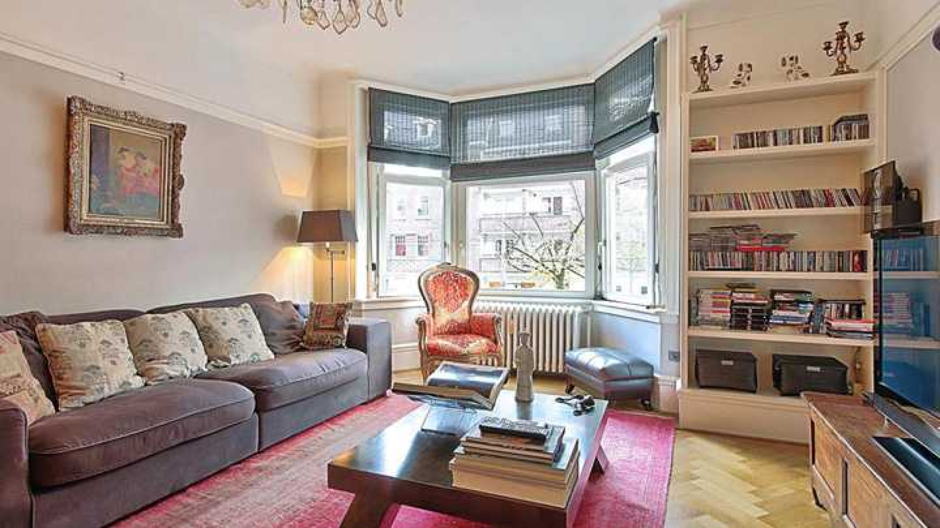 Nada van Nie zet haar luxe appartement in Amsterdam Zuid te koop. Zie foto's 5