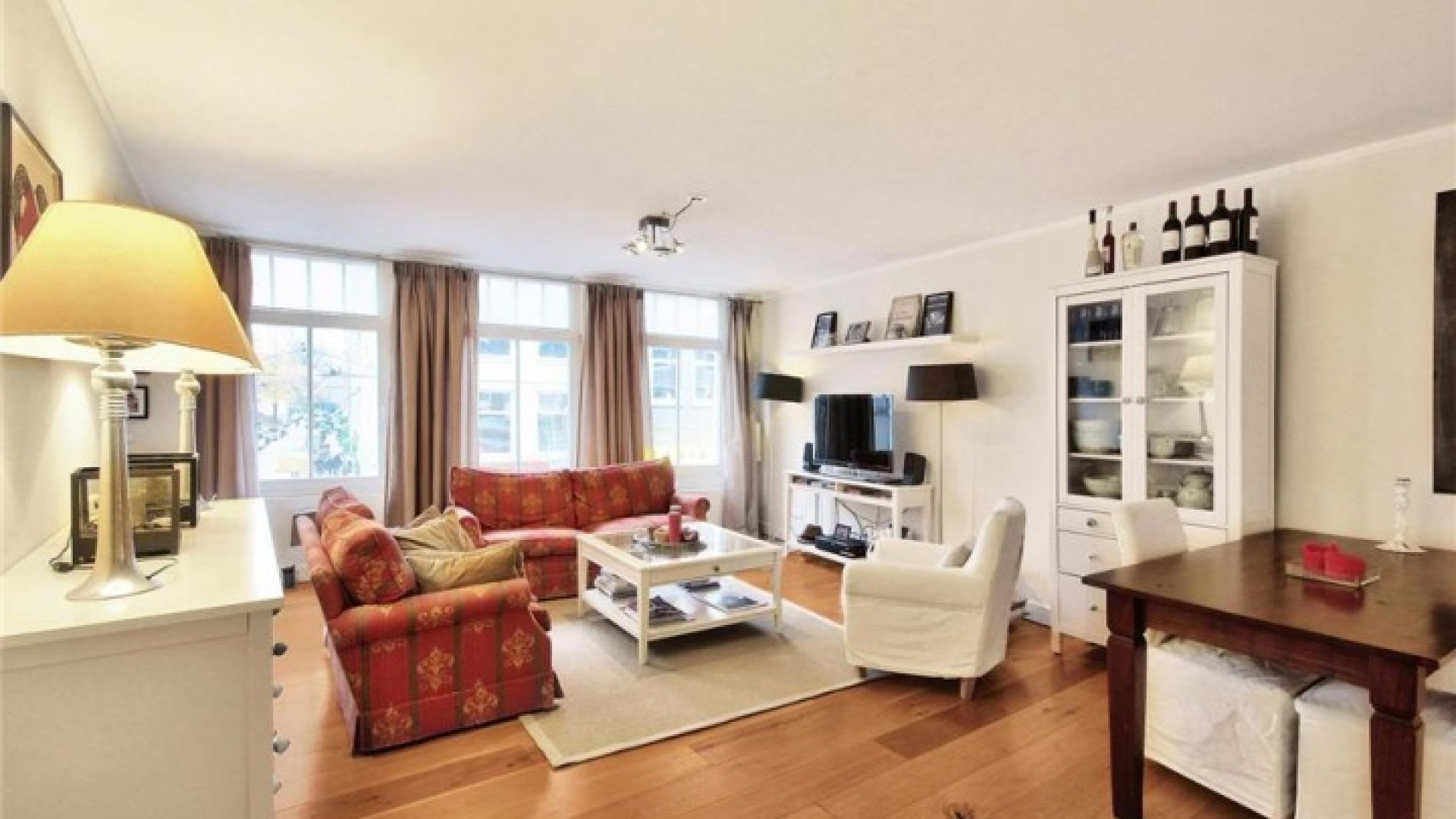 Gregory van der Wiel koopt appartement in populaire Amsterdamse stadsdeel  De Pijp! Zie foto's
