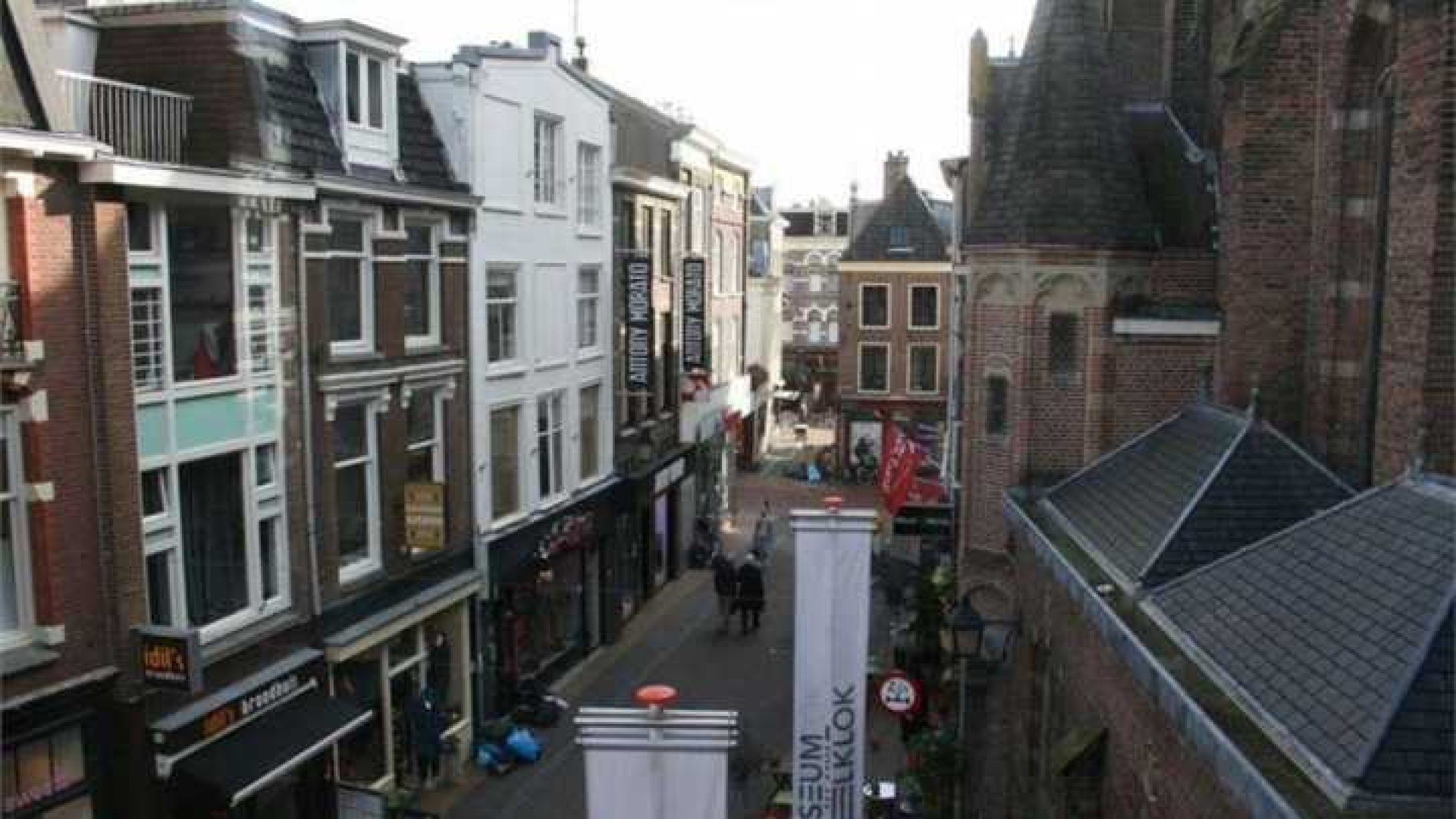 Zimra Geurts huurt appartement in centrum van Utrecht. Zie foto's