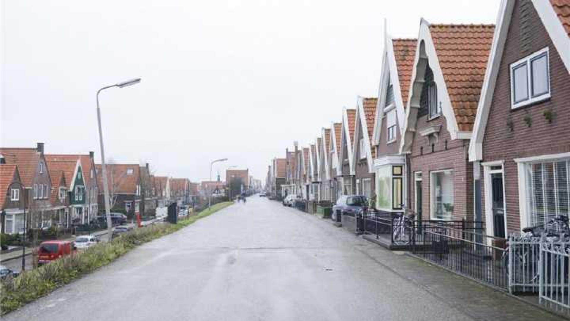 Funderingsprobleem nekt verkoop Volendamse huis van Yolanthe. Zie foto's 24
