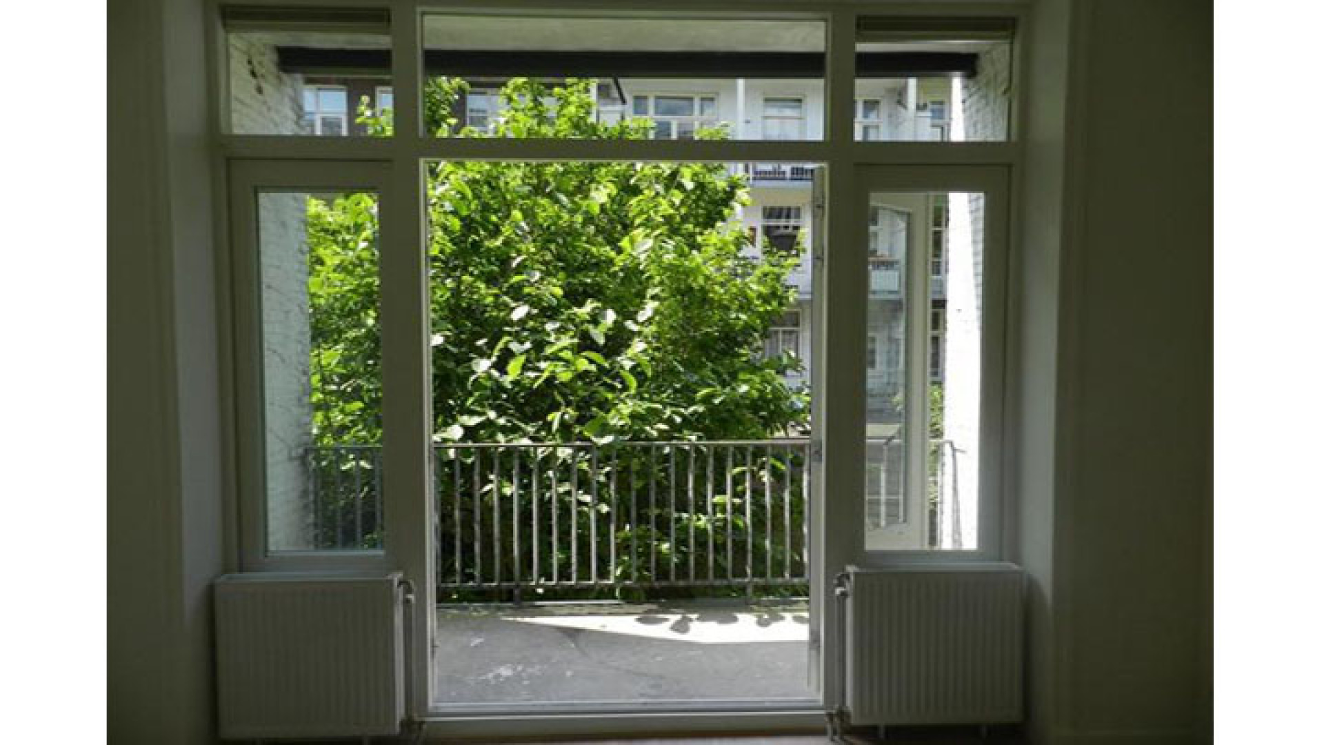 Marvin Breukhoven ruilt Haags optrekje in voor appartement in Amsterdam Oud Zuid. Zie foto's 8