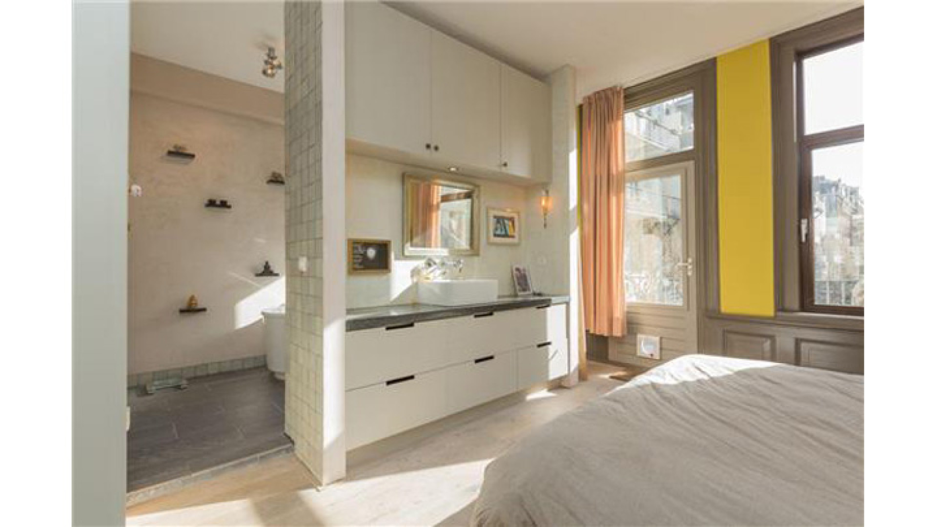 Hanna Verboom koopt luxe appartement in Amsterdam West. Zie foto's