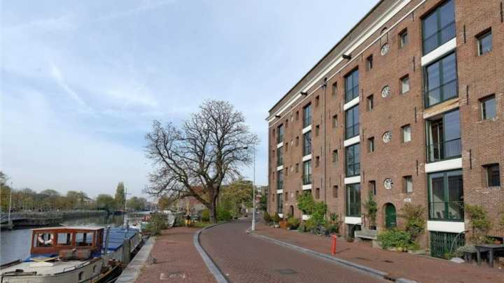Dit is het luxe huurappartement van Thijs Romer. Zie foto's 1