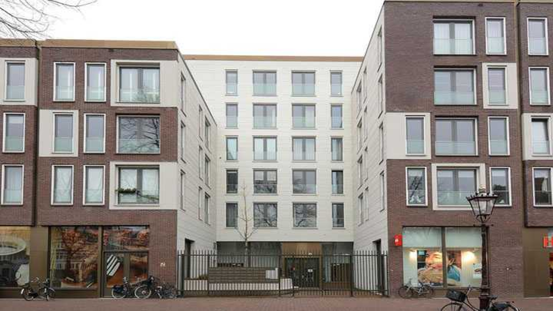Waylon koopt luxe appartement in Amsterdam. Zie de foto's 3