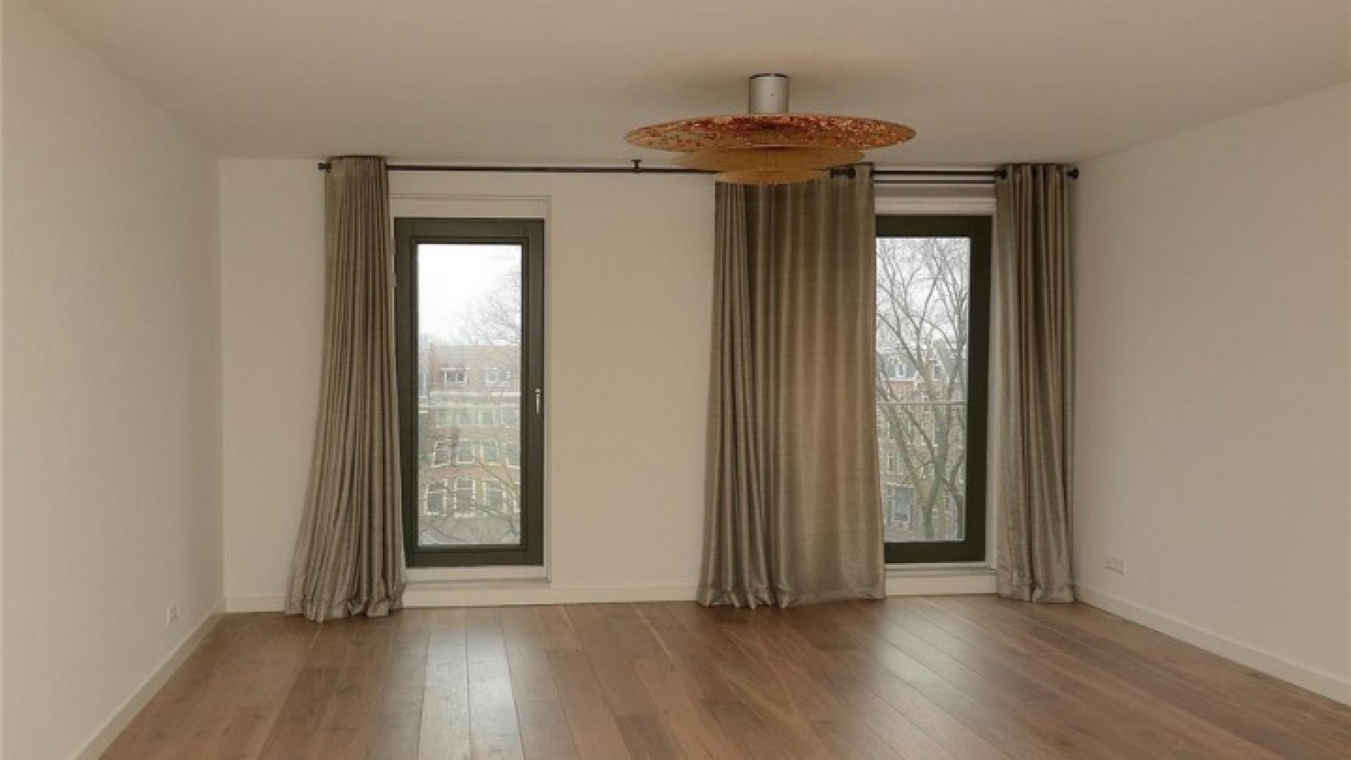 Waylon zet zijn luxe appartement te koop. Zie foto's 8