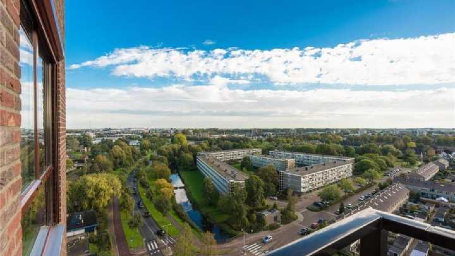 Voetbal miljonair Kevin Strootman koopt dit luxe appartement. Zie foto's 3