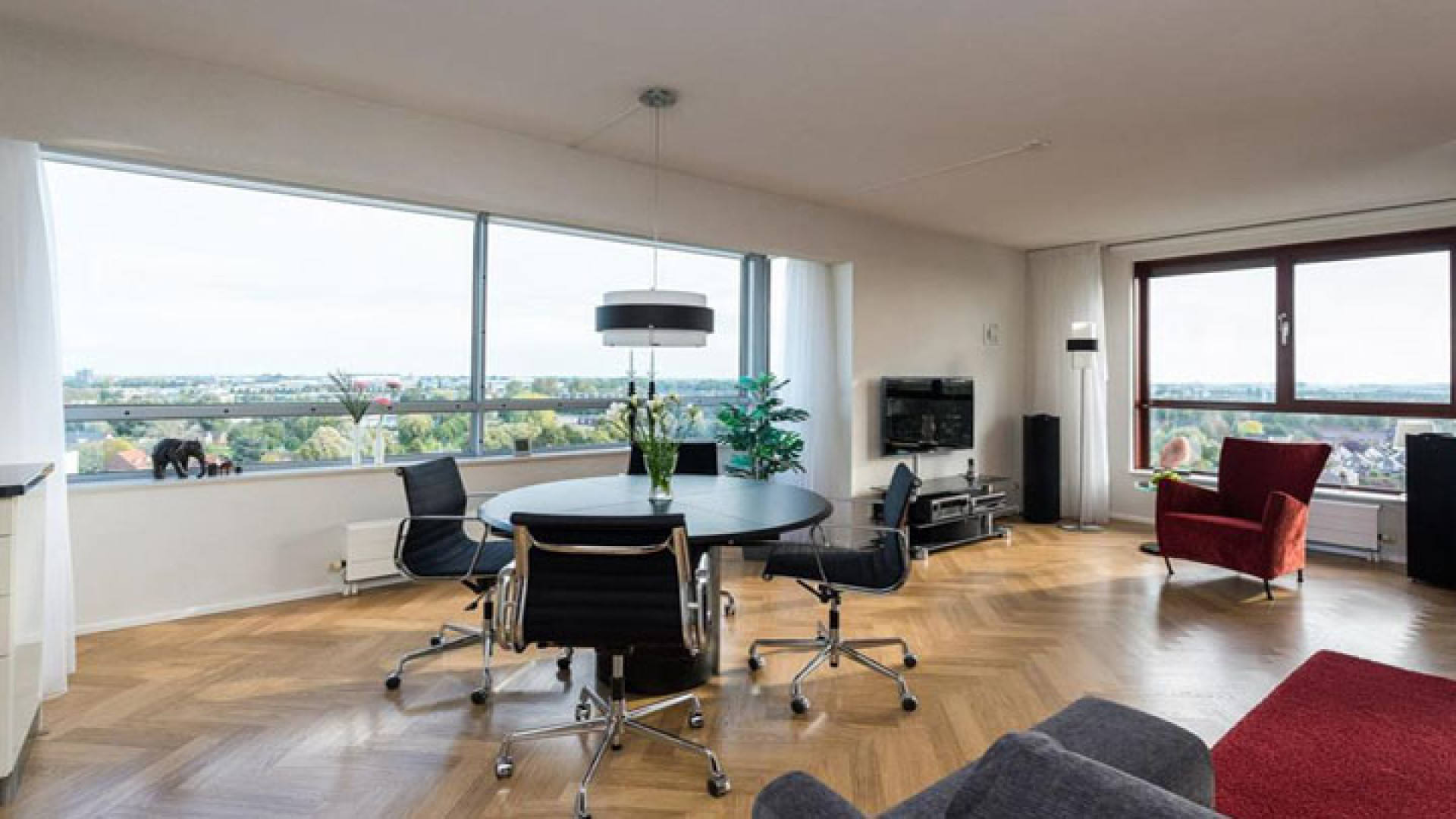 Voetbal miljonair Kevin Strootman koopt dit luxe appartement. Zie foto's 6