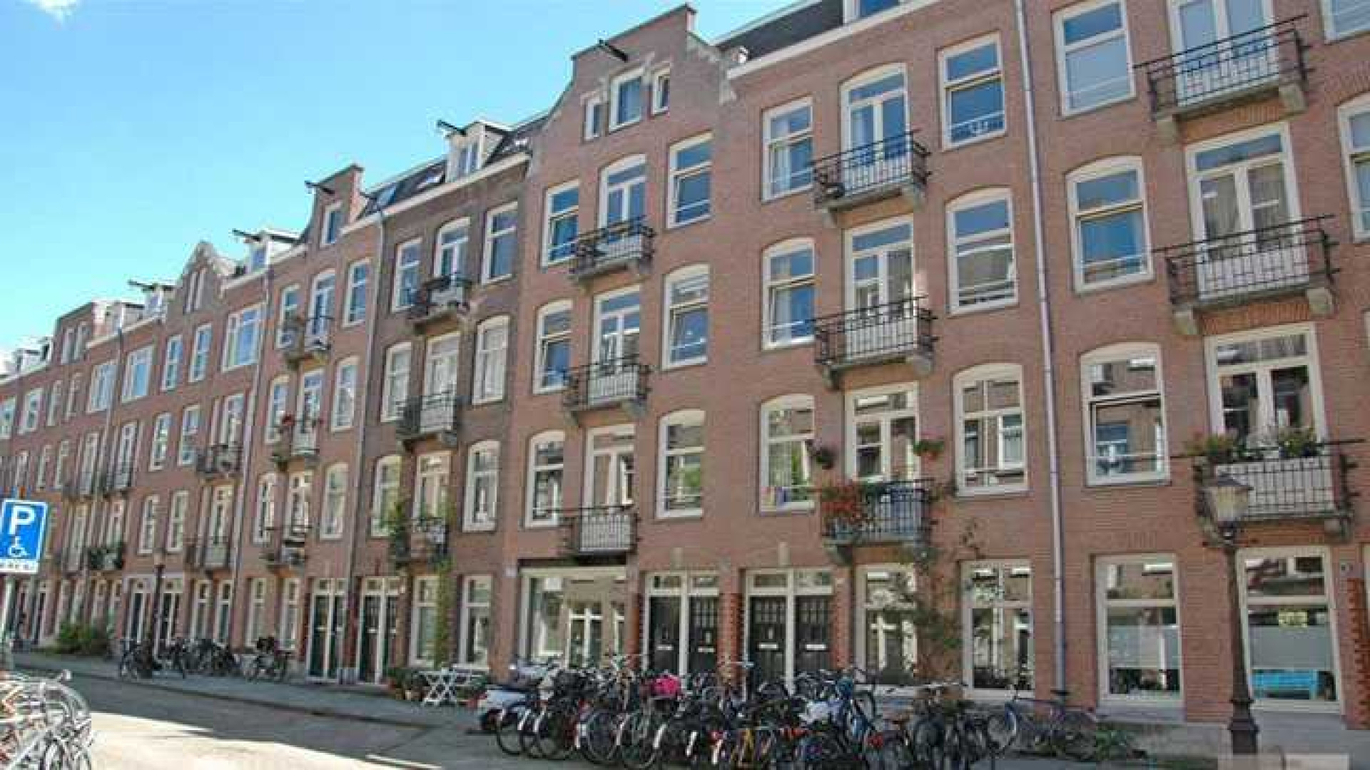 Do koopt dubbel benedenhuis in Amsterdam Zuid. Zie foto's 1