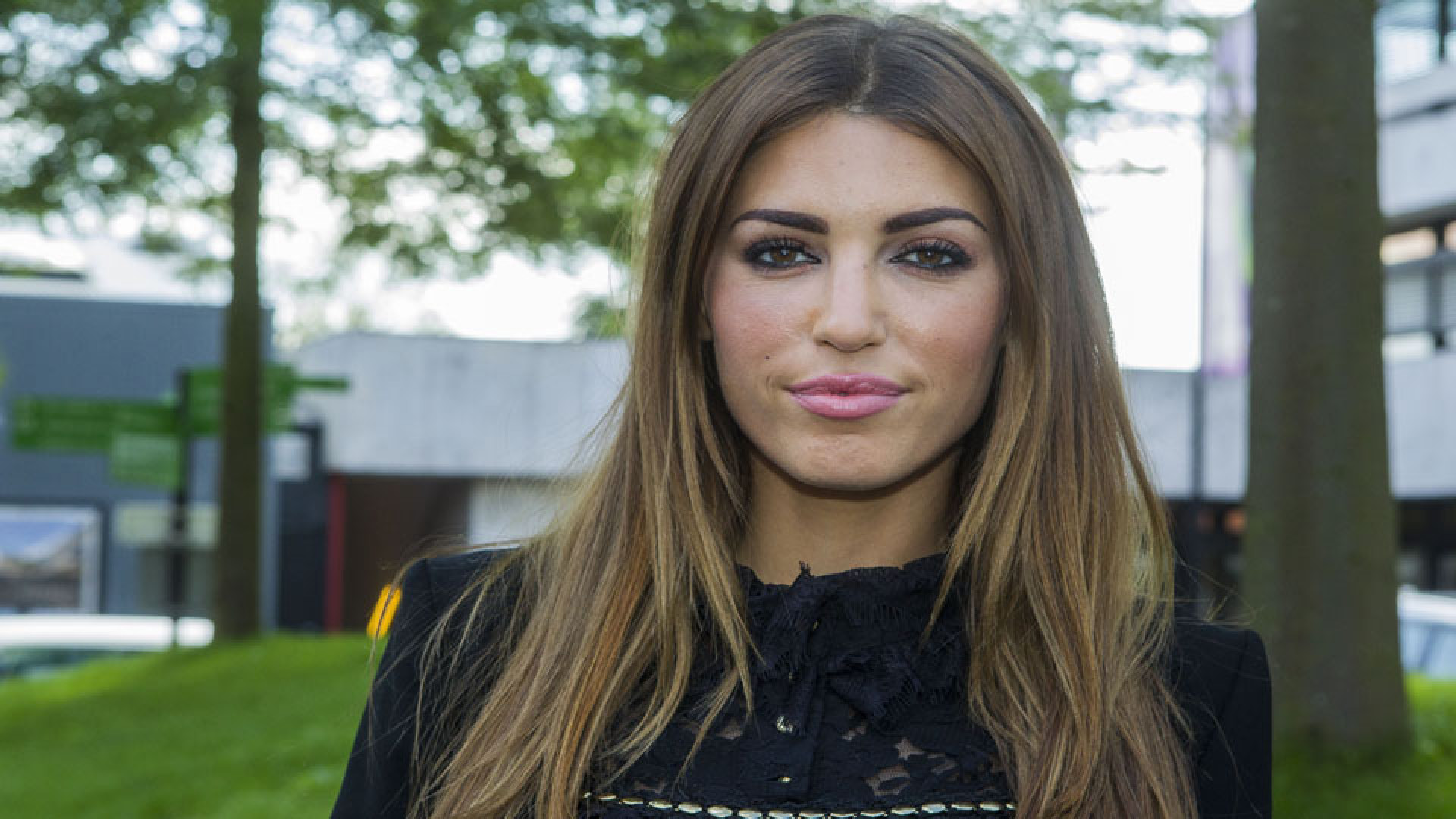 Dit is de nieuwe liefde van Yolanthe. Management ontkent niet! Zie foto's 1