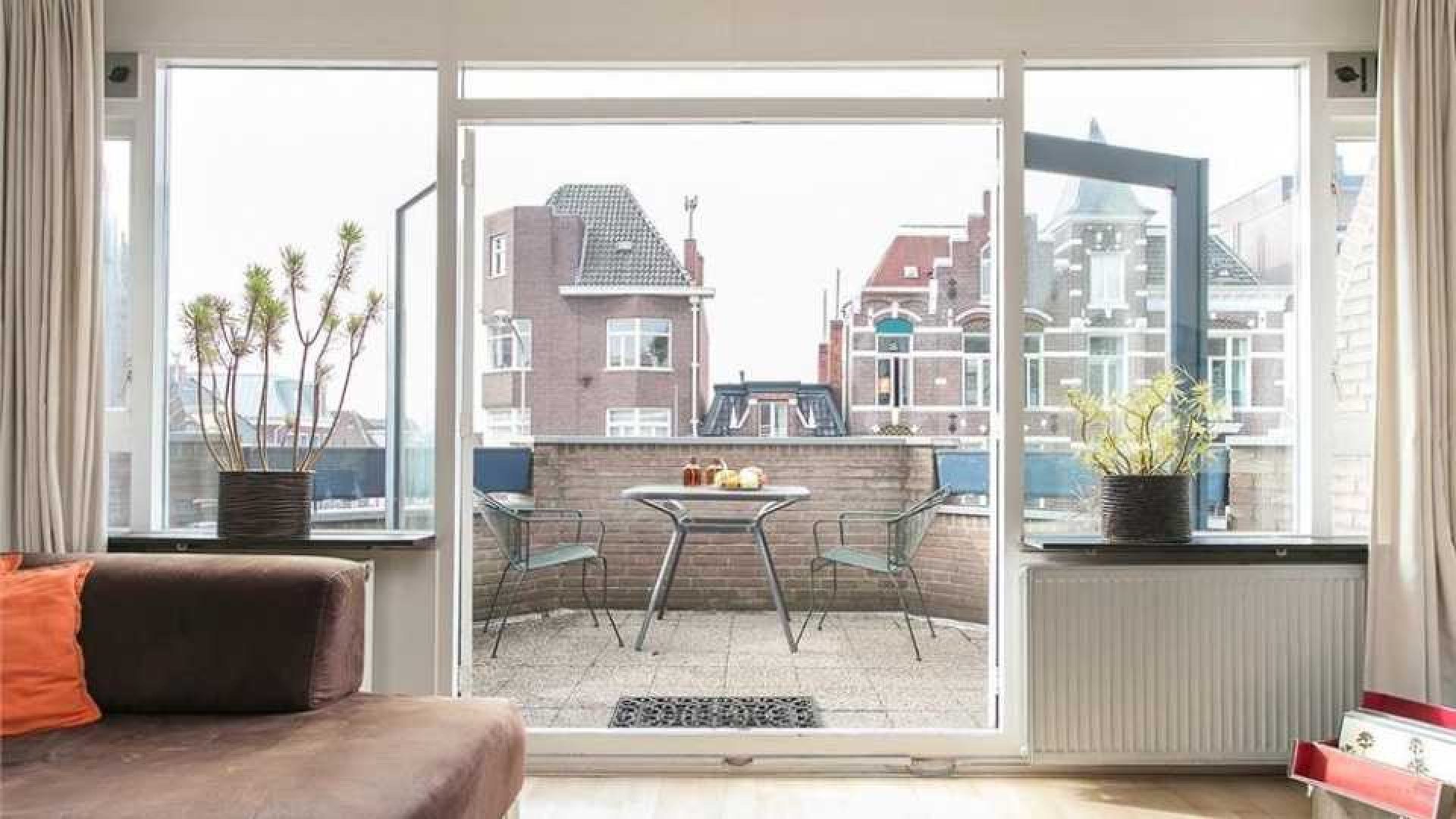 Arjen Robben zet zijn luxe maisonnette te koop. Zie foto's 3