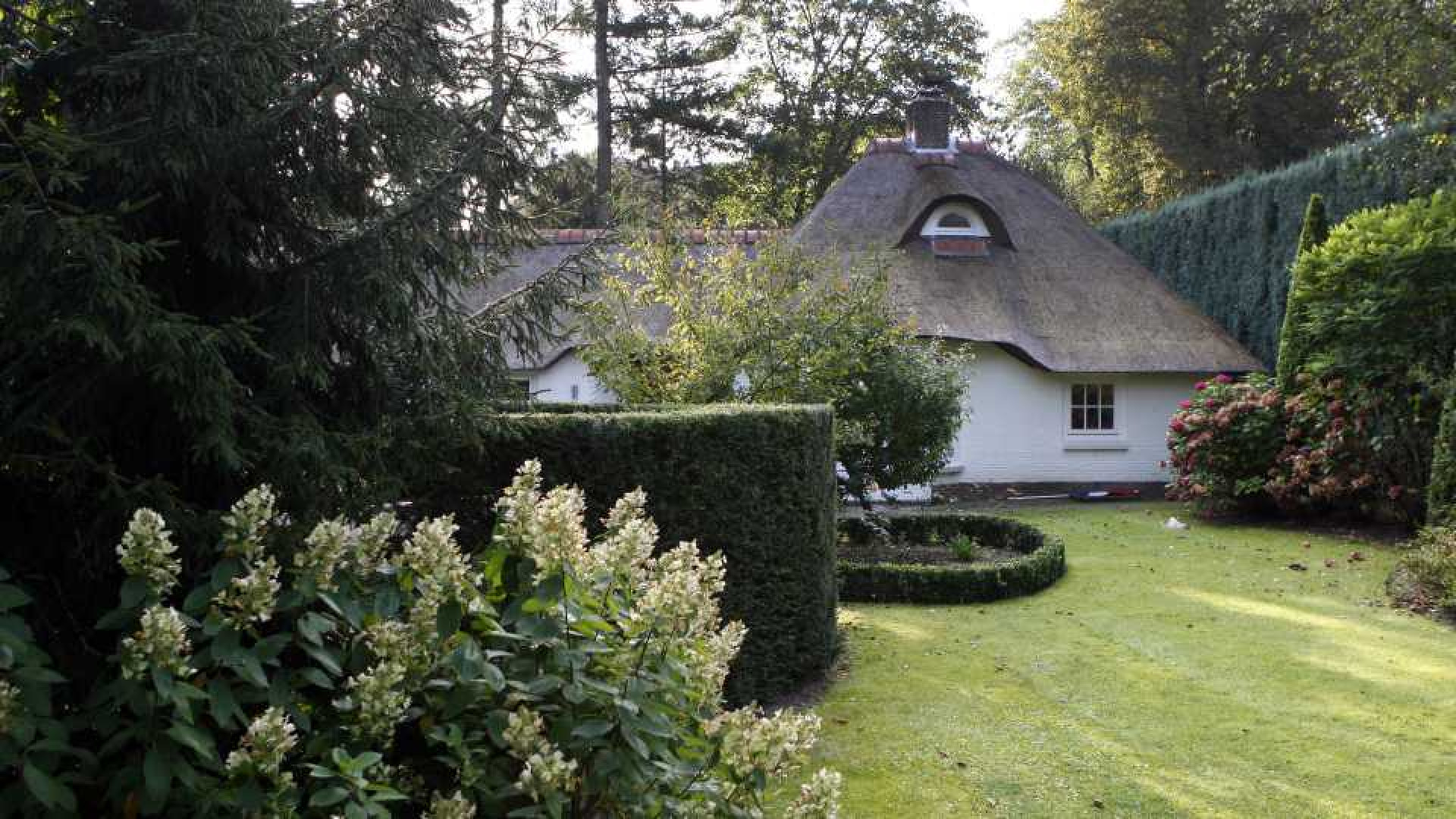 De verborgen miljoenen euro's van Linda de Mo!! 1