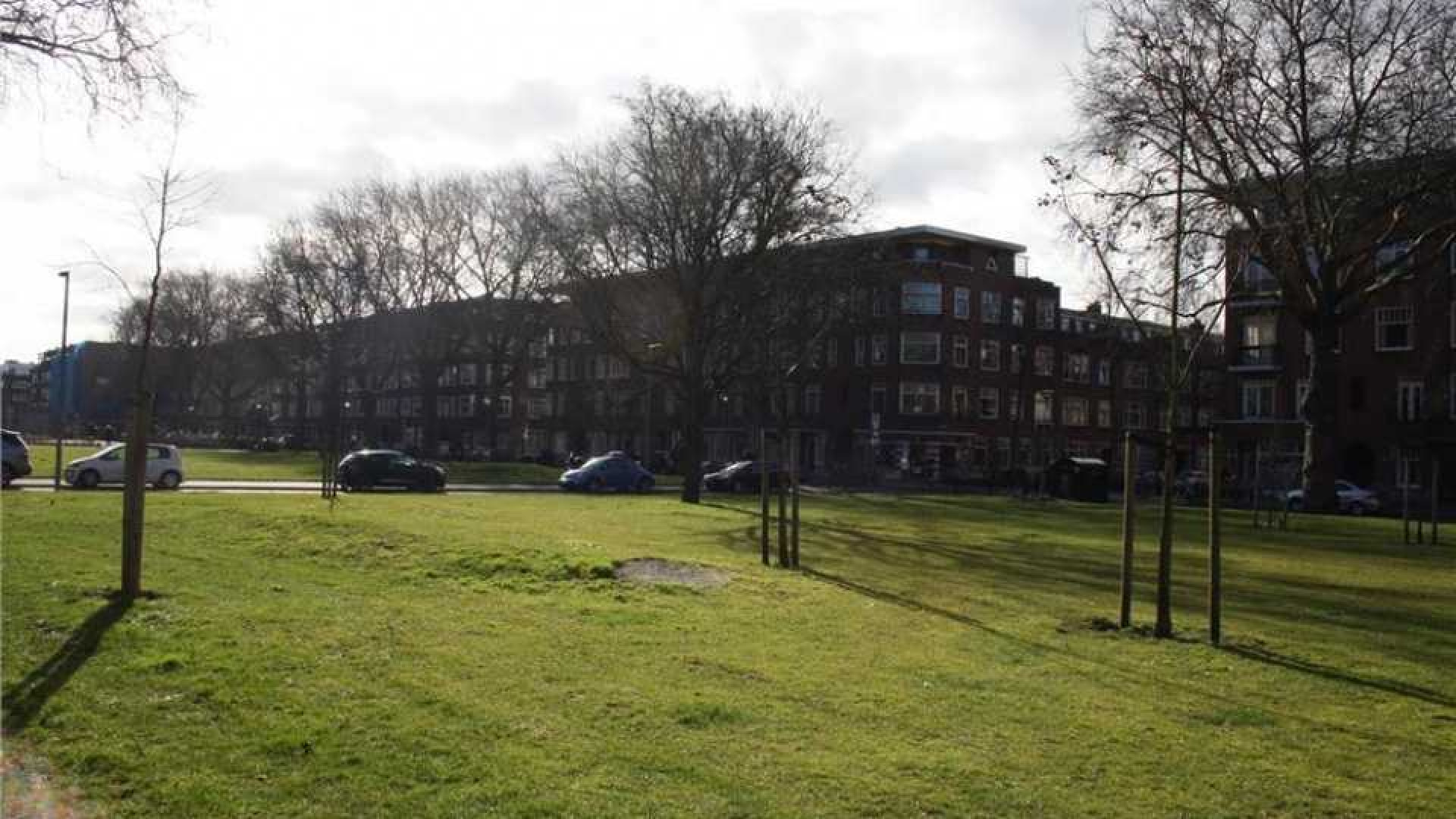 Connie Breukhoven en haar vriend Eugene kopen appartement in Rotterdam. Zie foto's 1