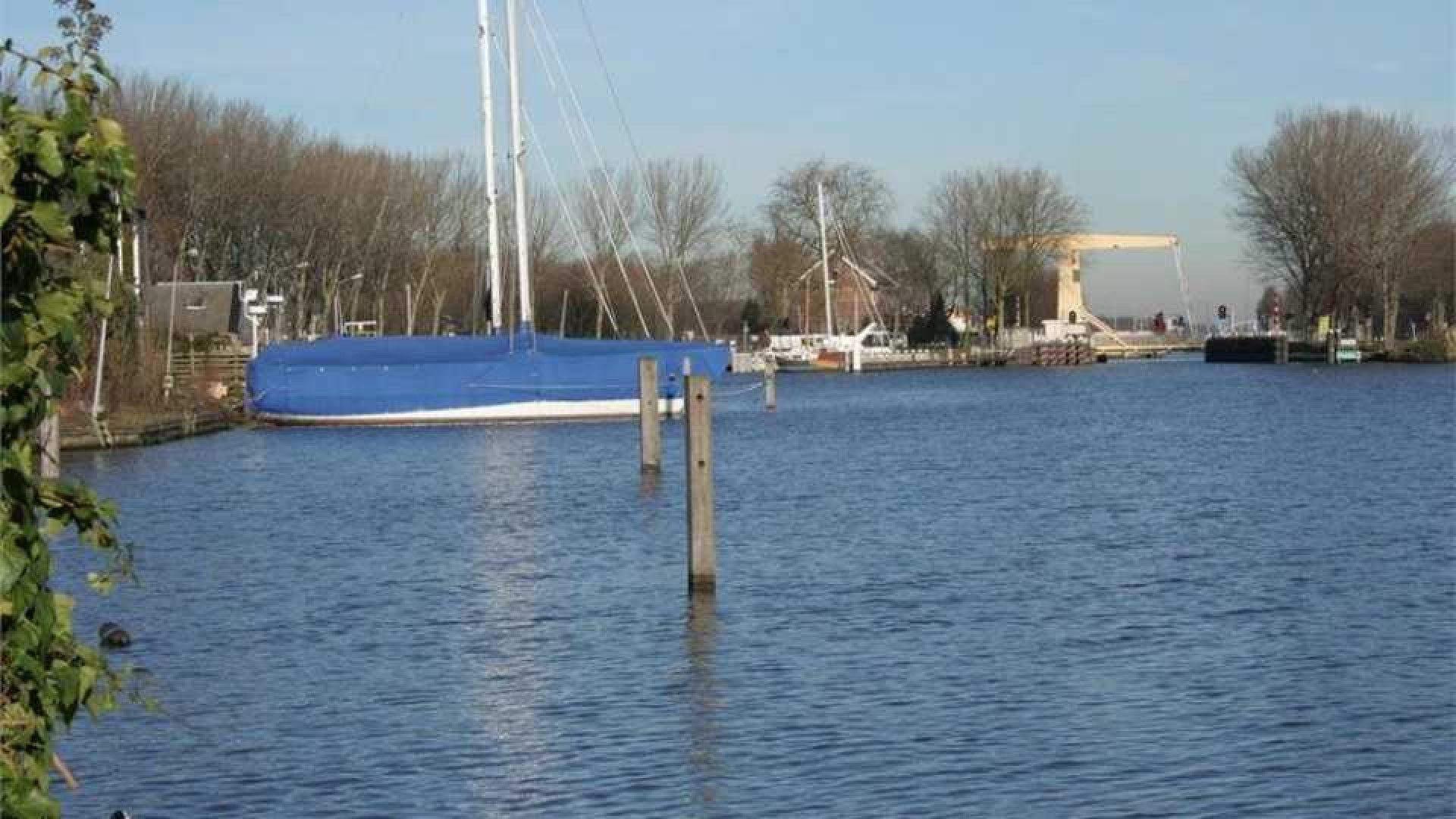 Milika Peterzon en Jurgen Smit verruilen riante villa voor semi-bungalow aan de Vecht. Zie foto's! 2