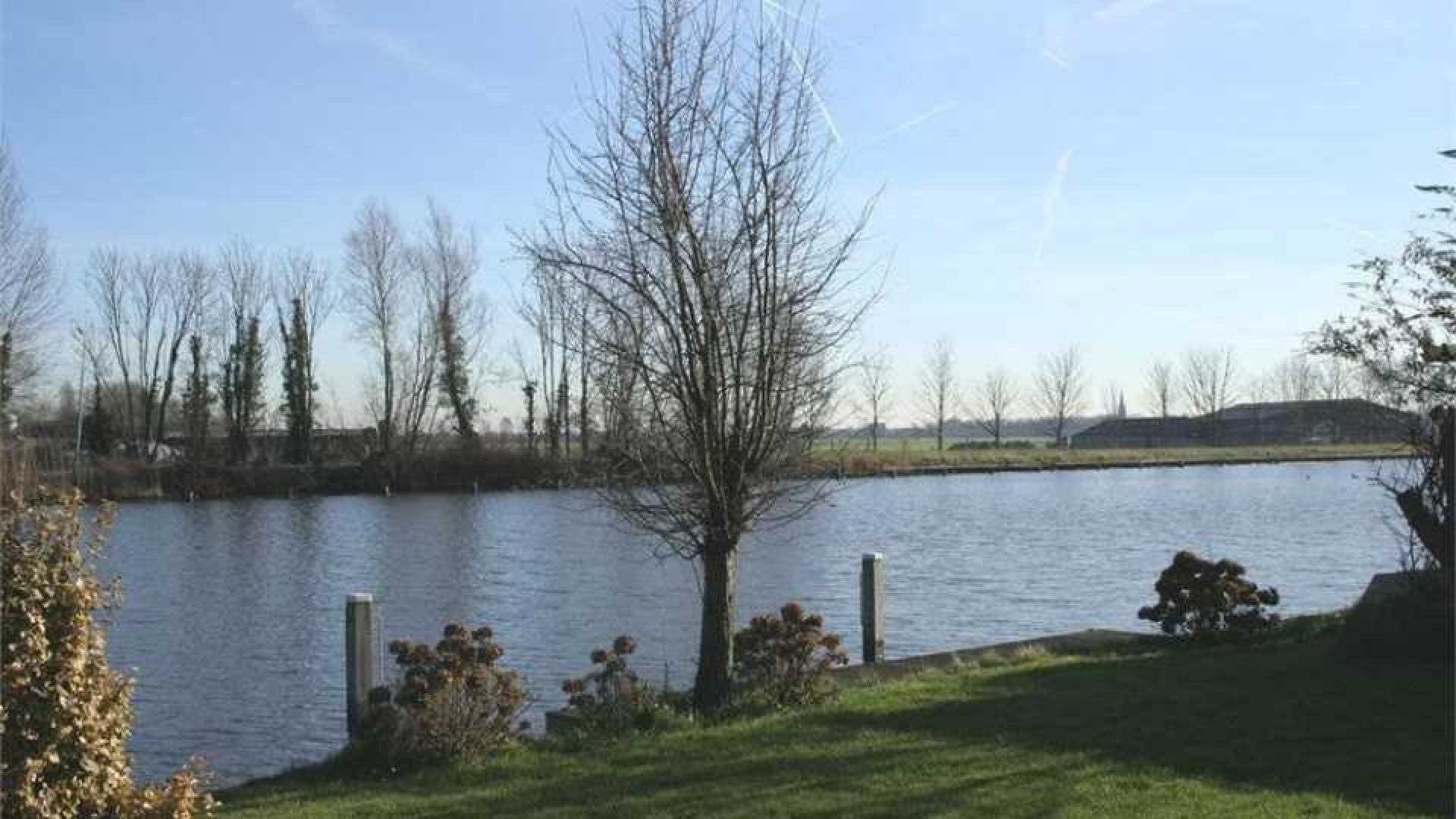 Milika Peterzon en Jurgen Smit verruilen riante villa voor semi-bungalow aan de Vecht. Zie foto's! 3