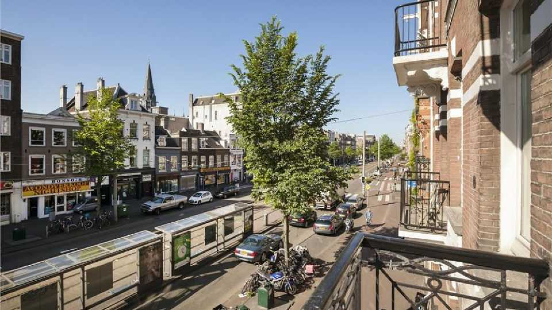 Prins Bernhard jr. verkoopt zijn dubbele bovenhuis in Amsterdam. Zie foto's 20