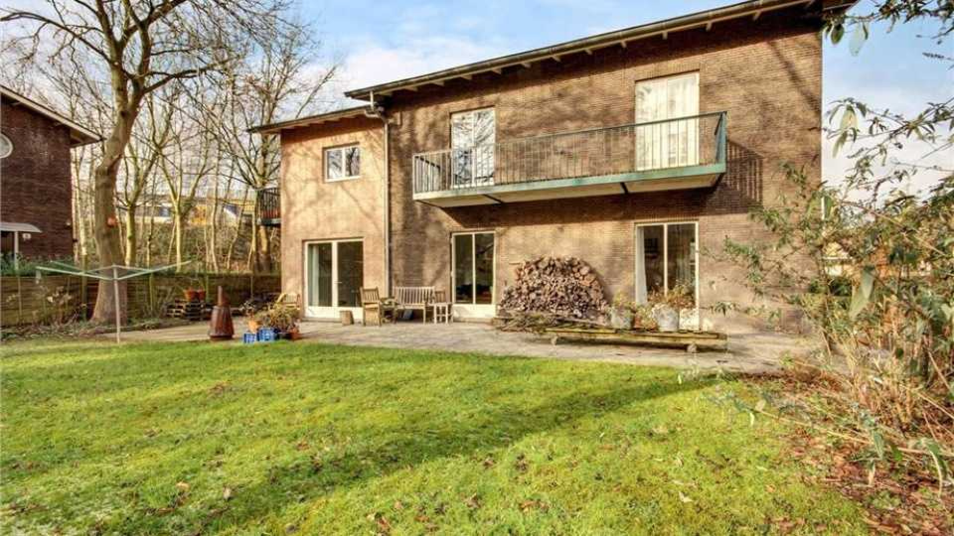 Minister Ronald Plasterk koopt voormalige woning stationschef Muiderpoort. Zie foto's 10