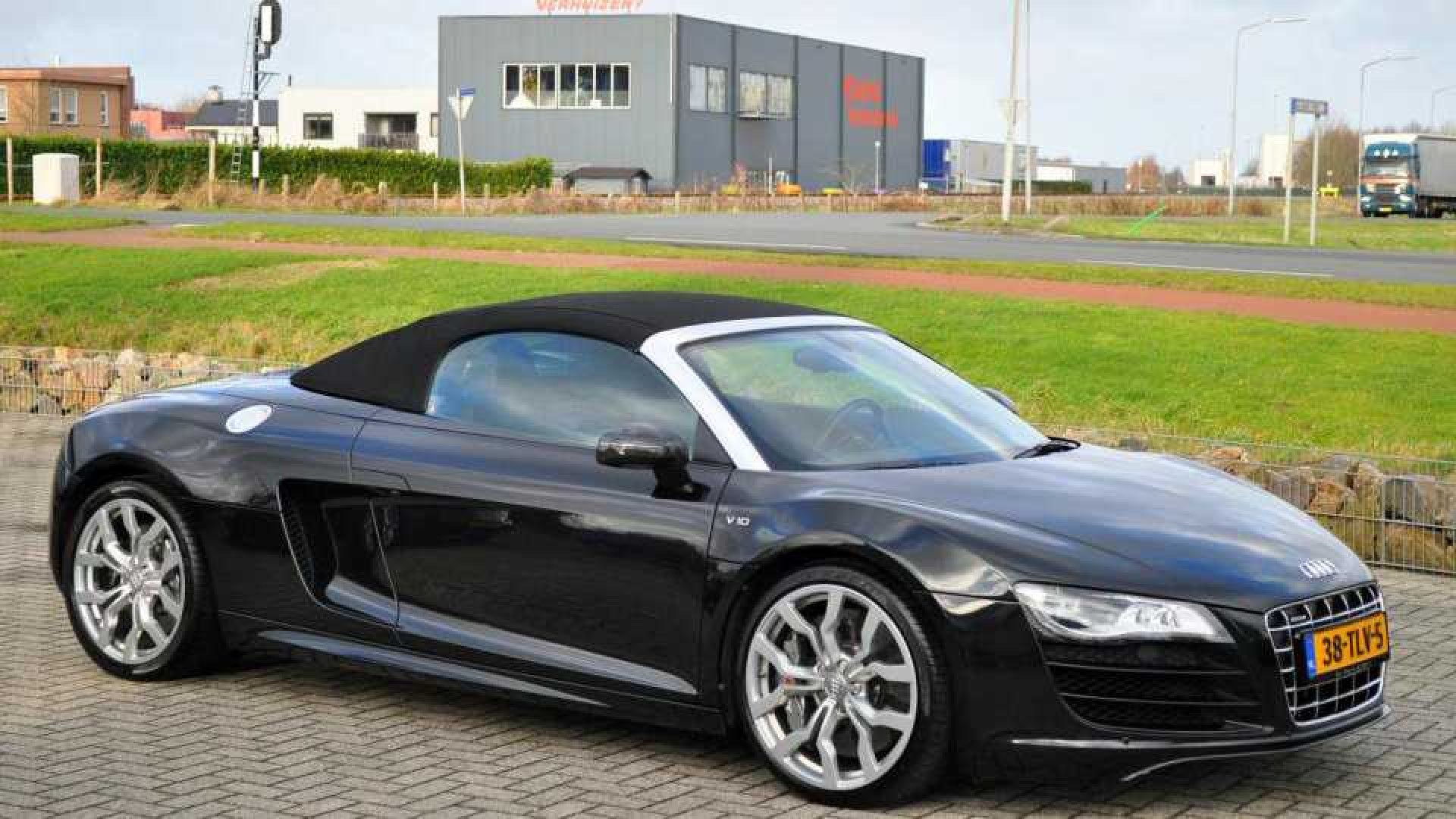 Oude Audi R8 Spyder Gordon te koop 3