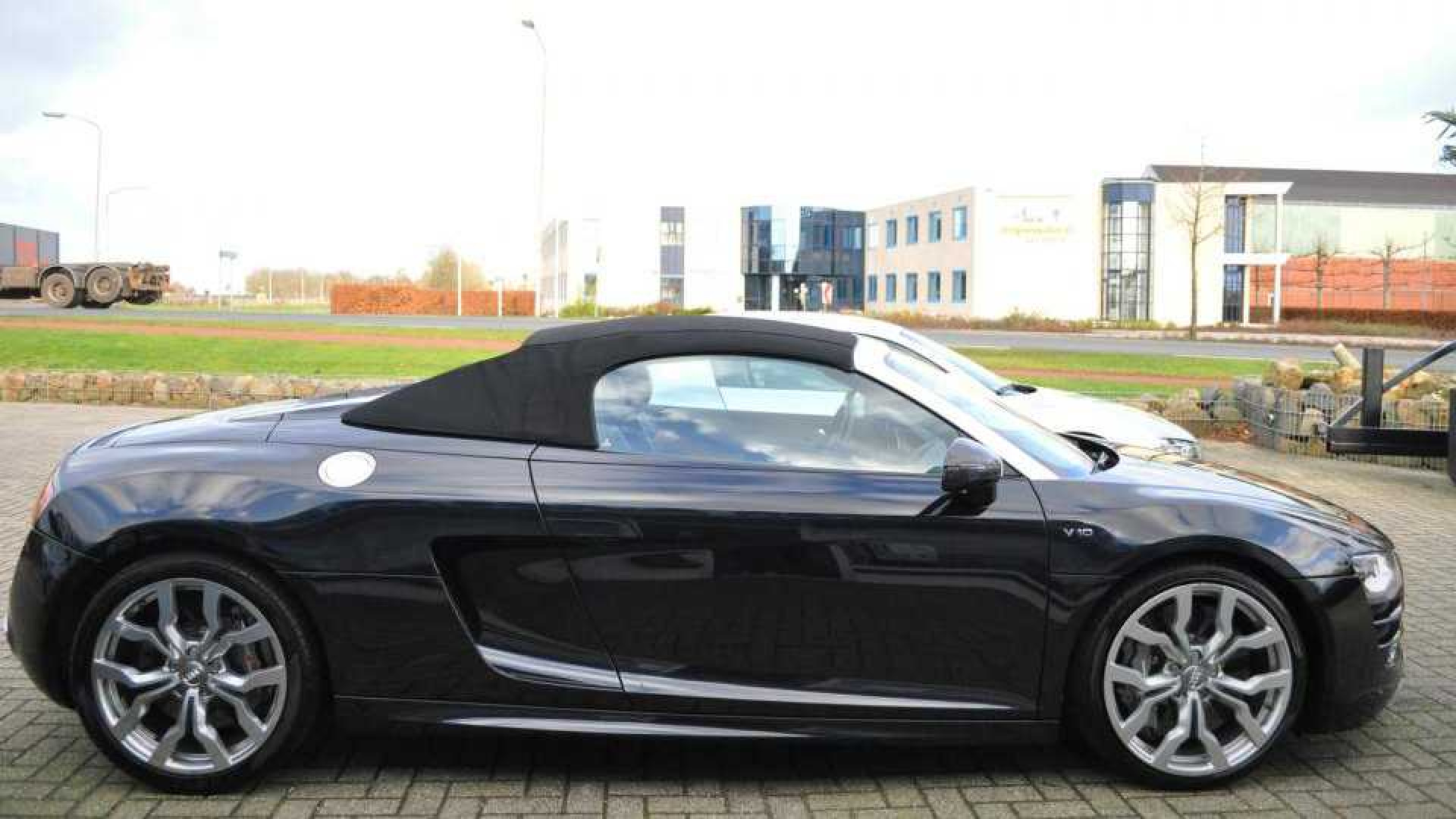 Oude Audi R8 Spyder Gordon te koop 7