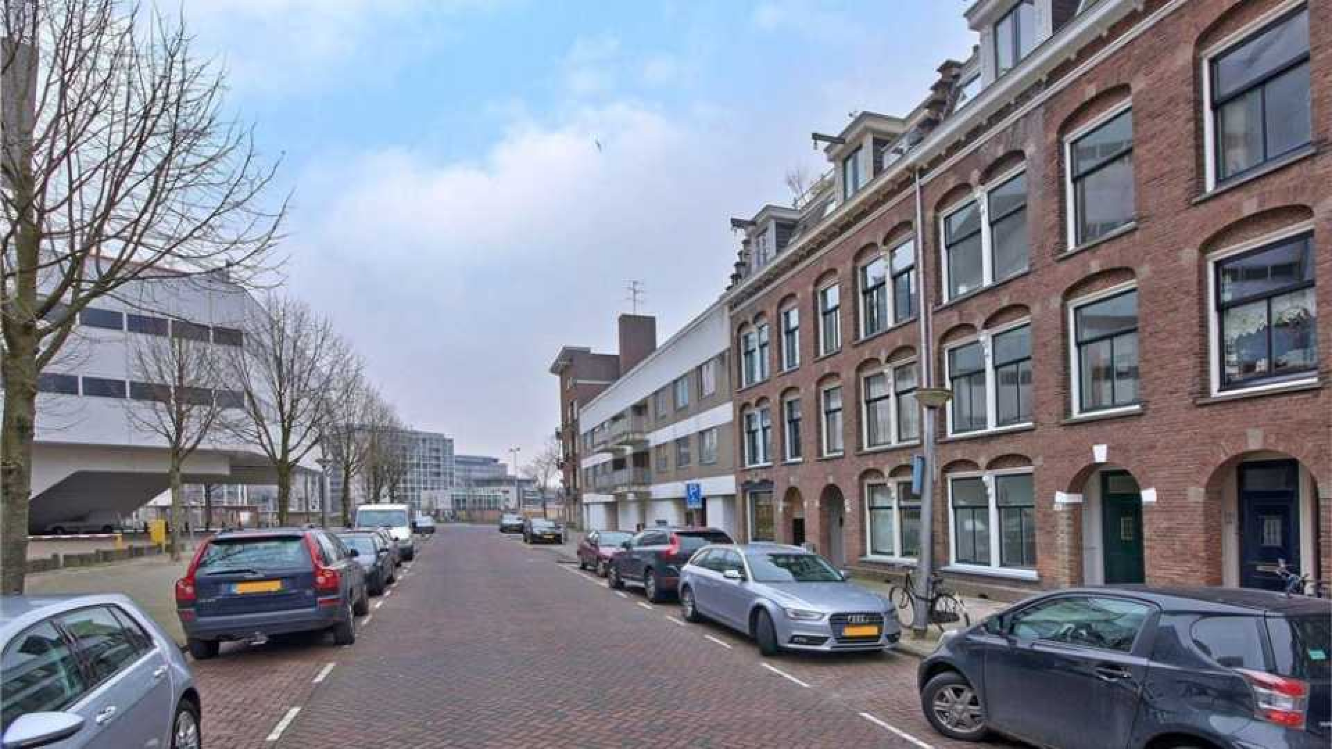 Bondscoach Danny Blind koopt appartement met uitzicht op de Amstel. Zie foto's 11