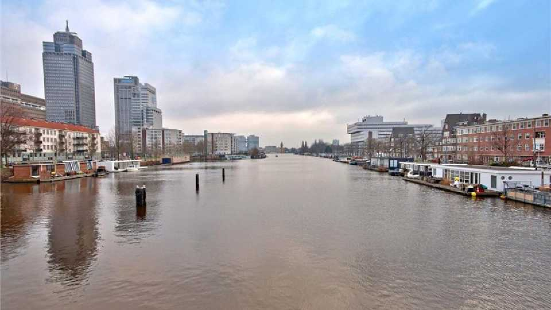 Bondscoach Danny Blind koopt appartement met uitzicht op de Amstel. Zie foto's 15