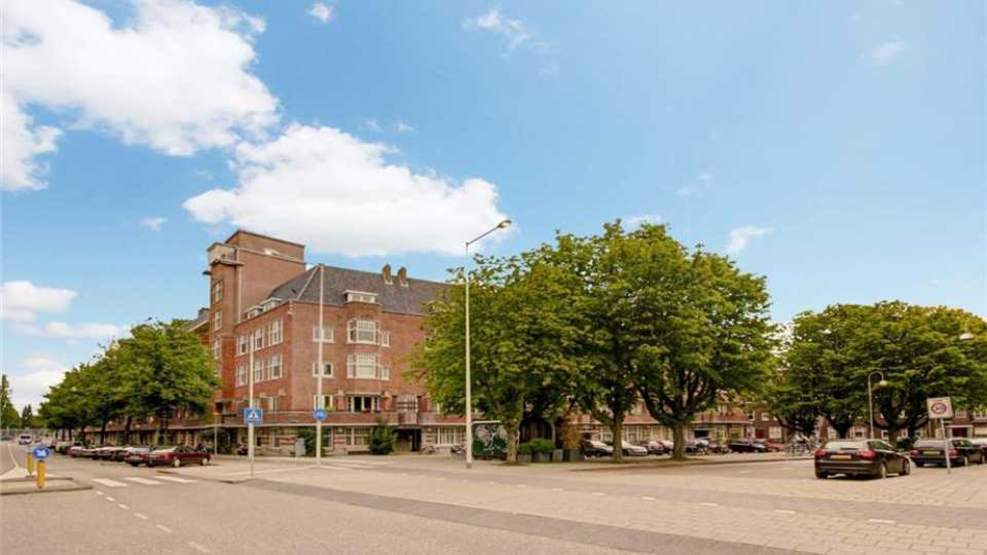 Flikken Maastricht acteur Victor Reinier koopt luxe appartement in Amsterdam Zuid. Zie foto's 17