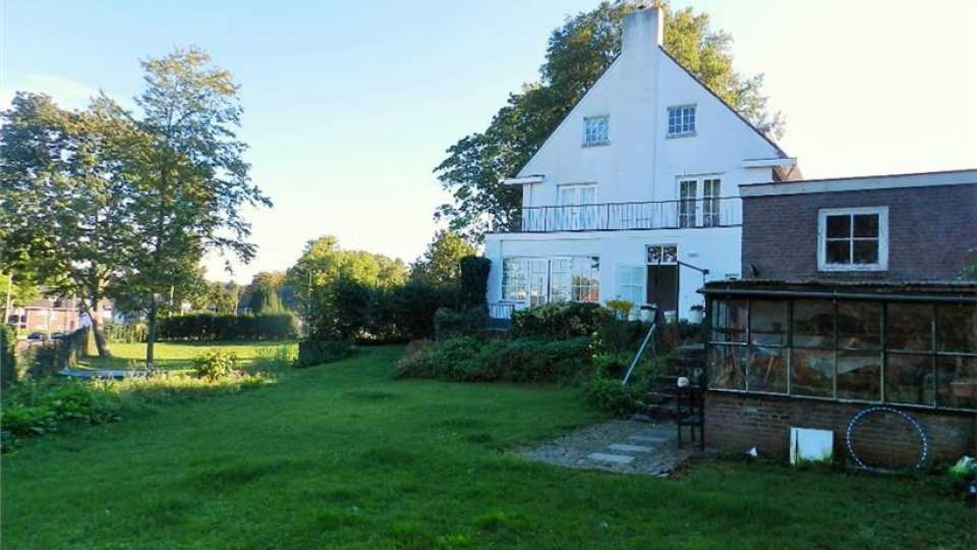 PvdA topper Frans Timmermans zet zijn villa in Heerlen te koop.