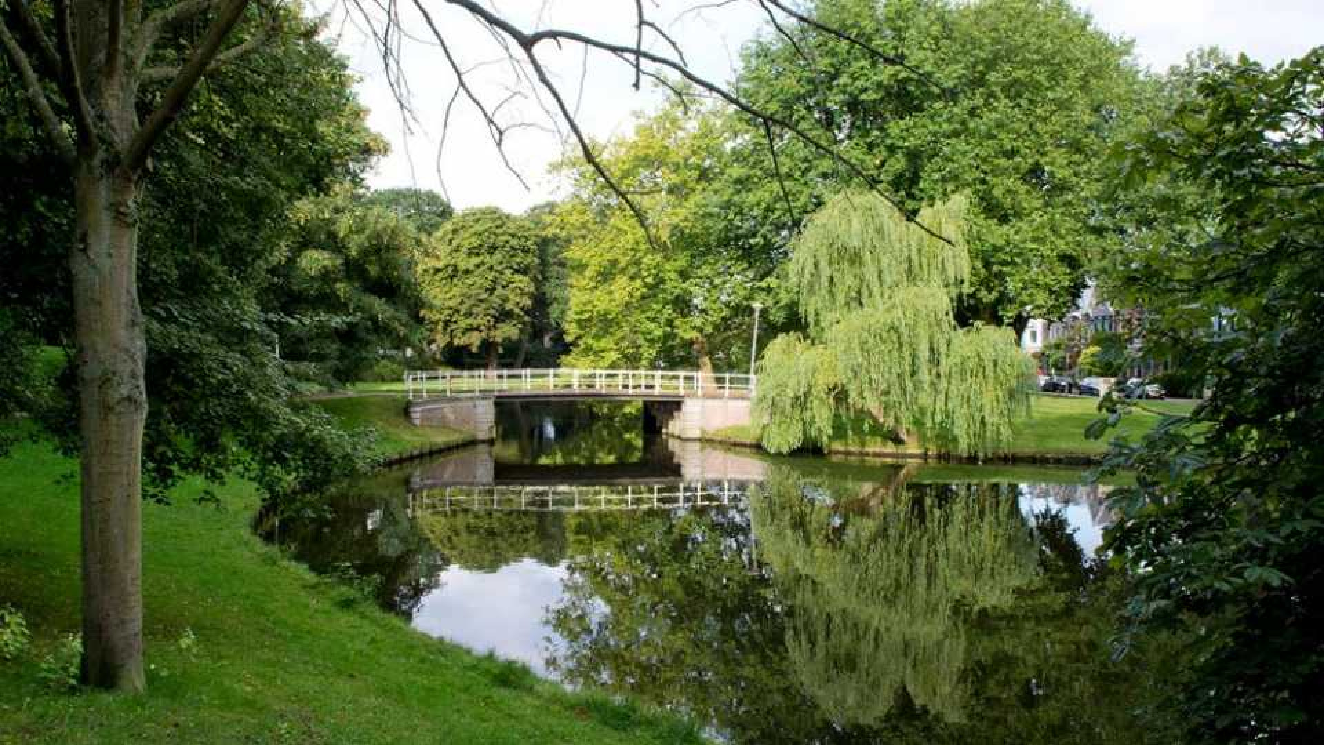 Familie zet huis Joost Zwagerman te koop. Zie foto's 20