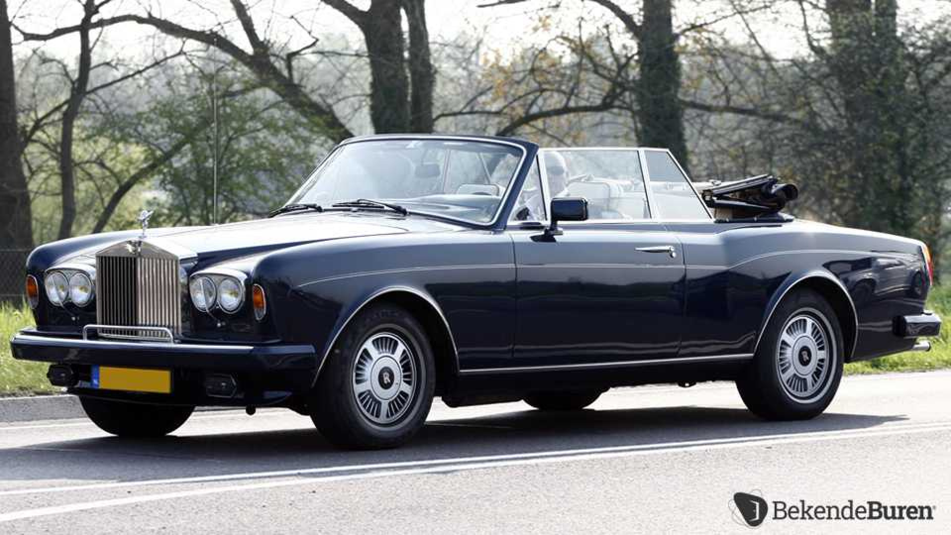 Jack van gelder rijdt in deze Rolls Royce Corniche 1