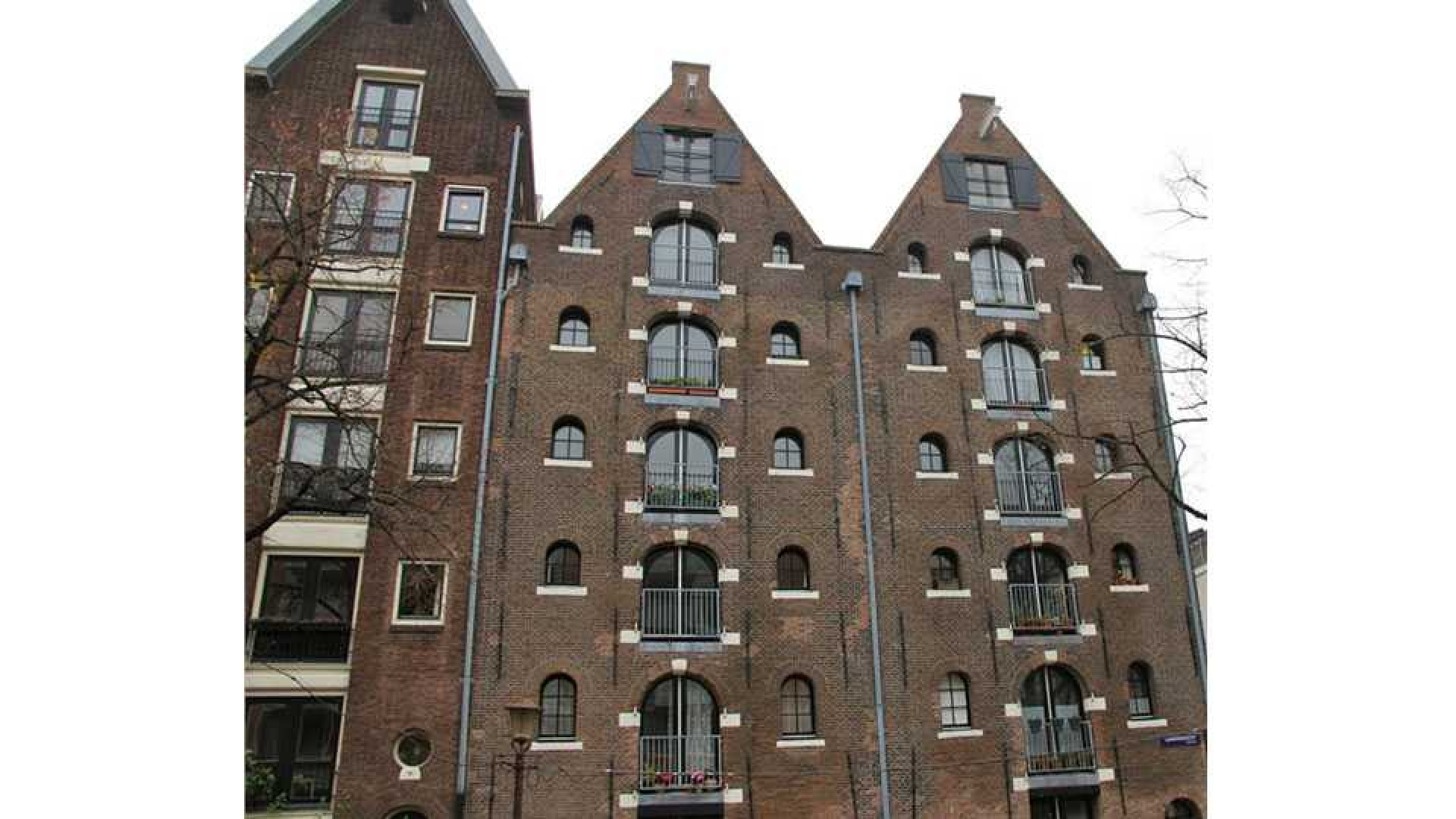 Stacey Rookhuizen koopt dubbel bovenhuis in de Jordaan. Zie foto's 1