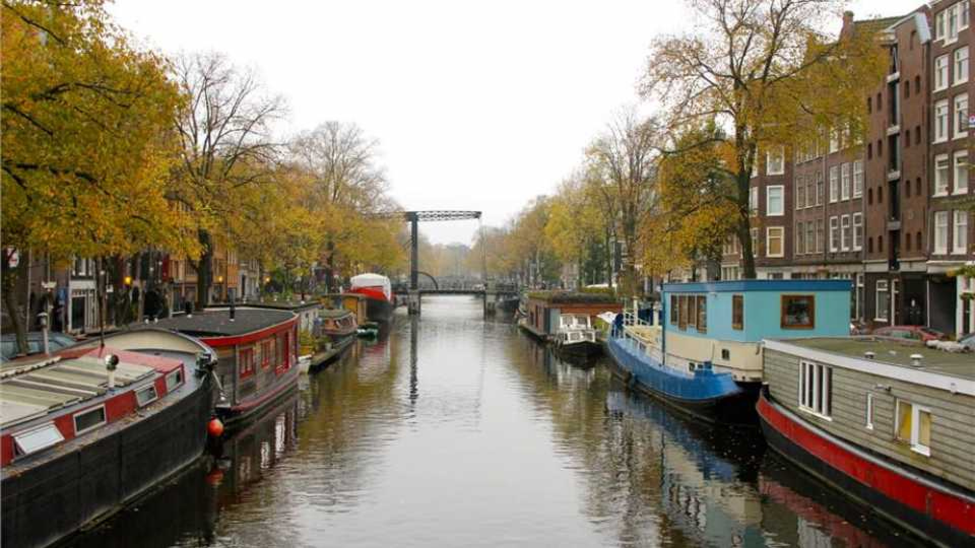 Stacey Rookhuizen koopt dubbel bovenhuis in de Jordaan. Zie foto's 19