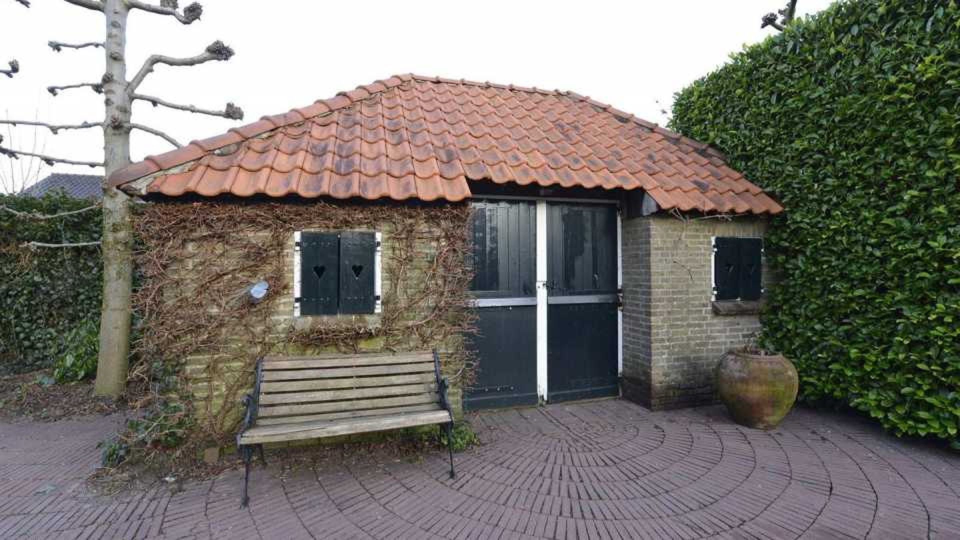 Prinses Irene verkoopt haar landhuis in Wijk bij Duurstede. Zie foto's 16