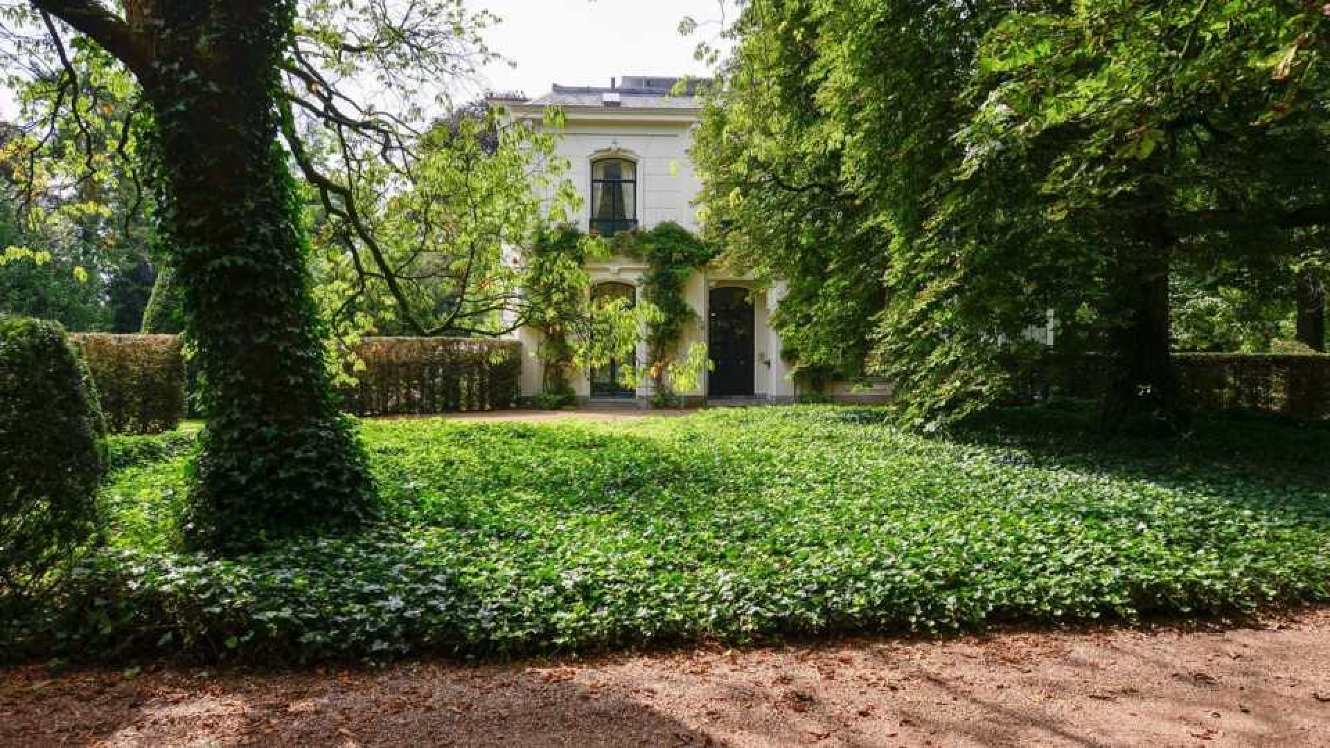 Prinses Irene zet haar prachtige landhuis in Wijk bij Duurstede te koop. Zie foto's 2