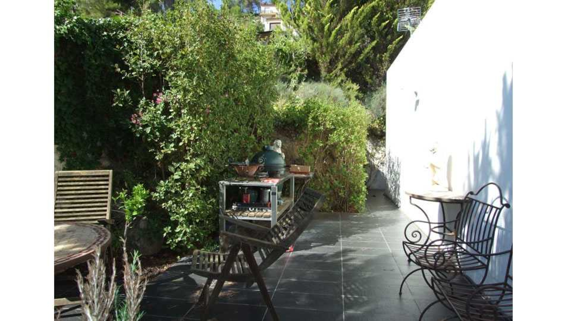 Tuinman Rob Verlinden geeft de moed op en haalt Spaanse villa uit de verkoop. Zie foto's 6