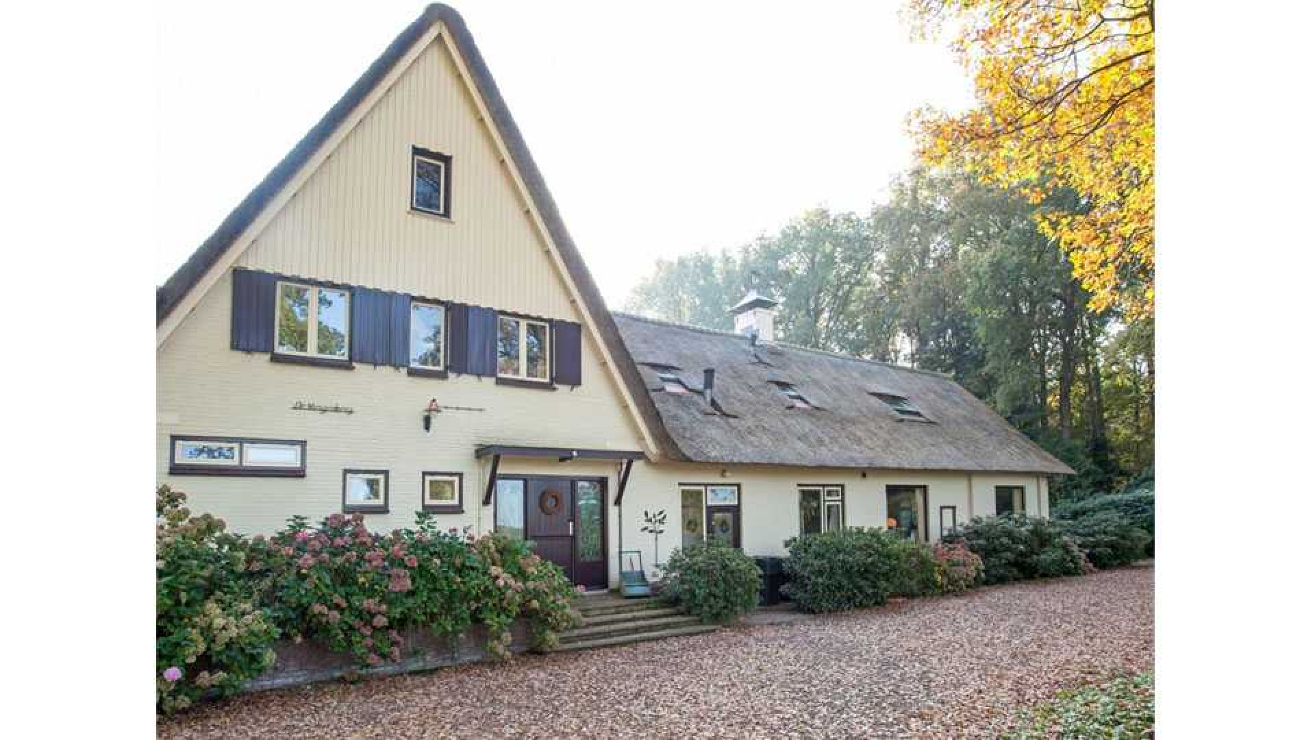 Marcel van Dam verlaagt vraagprijs van zijn landhuis. Zie foto's 3