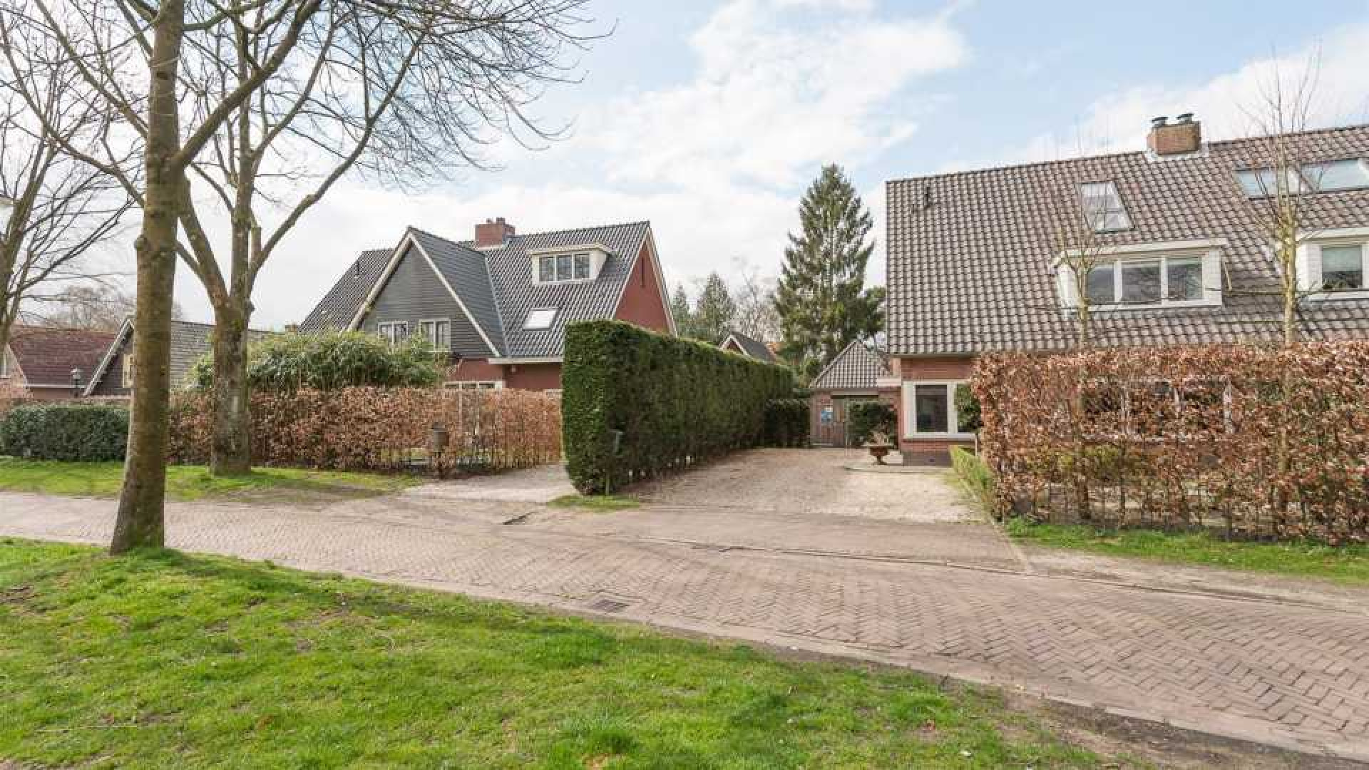 Anita Witzier zet haar Gooische woning te koop. Zie foto's 2