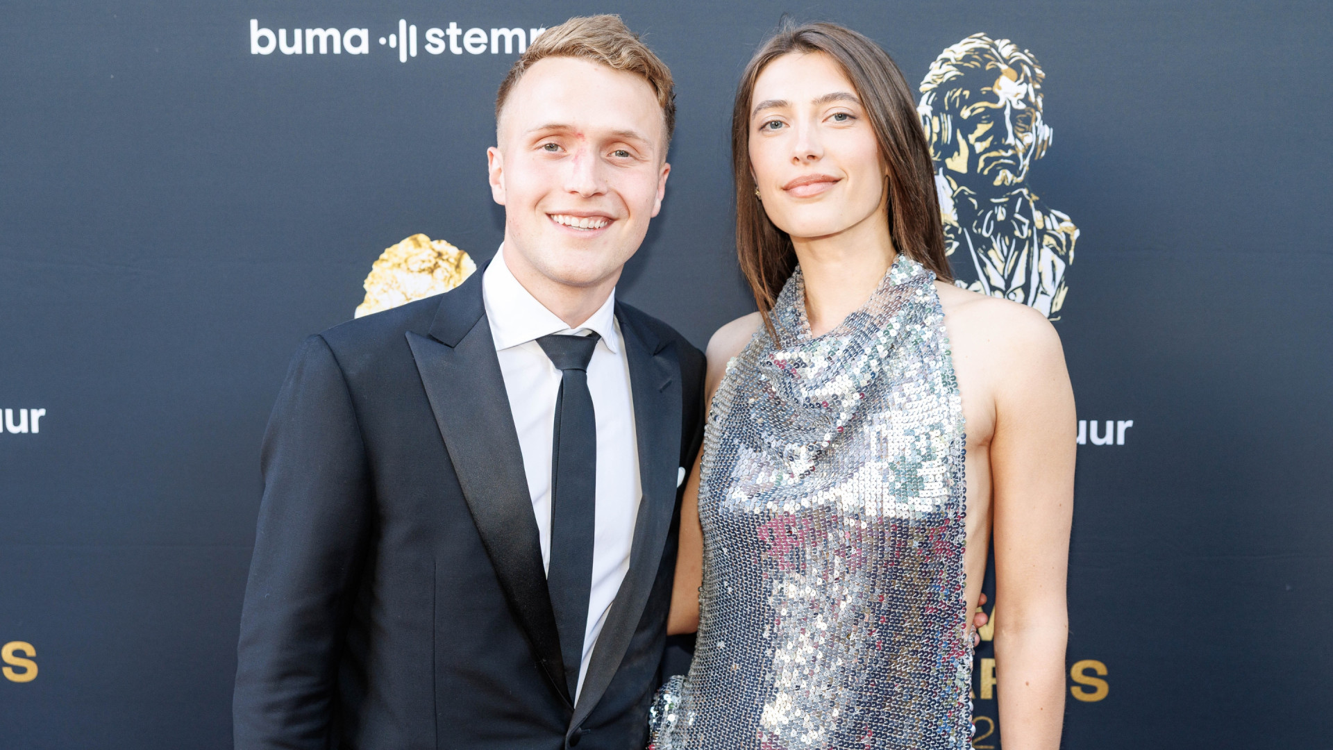 Zo woont Julian Vahle, de zoon van Linda de Mol, die op deze manier miljonair werd. Zie foto's