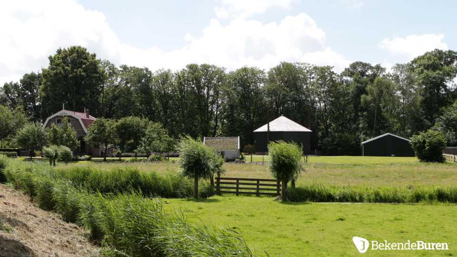 Sven Kramer en Naomi van As kopen miljoenenboerderij. Zie foto's 5