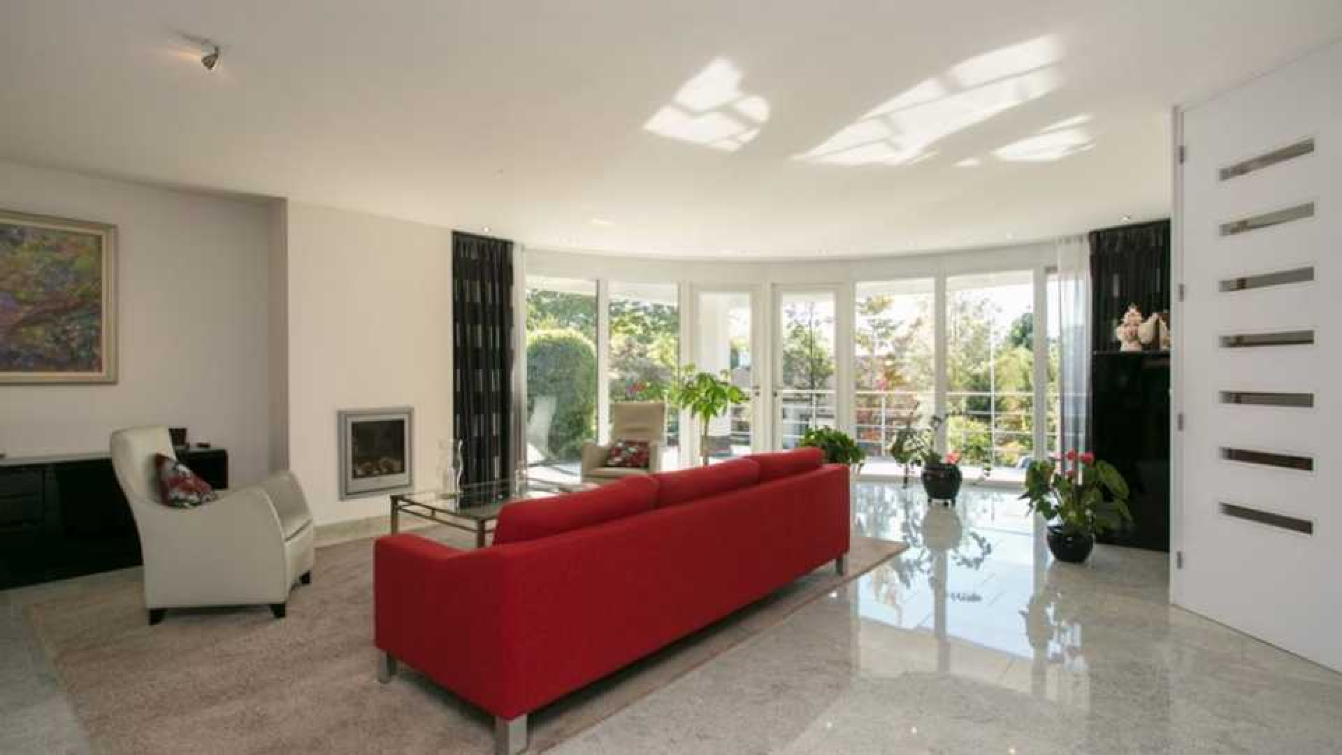 Rob Geus spijt van aankoop van deze luxe villa. Zie foto's 6