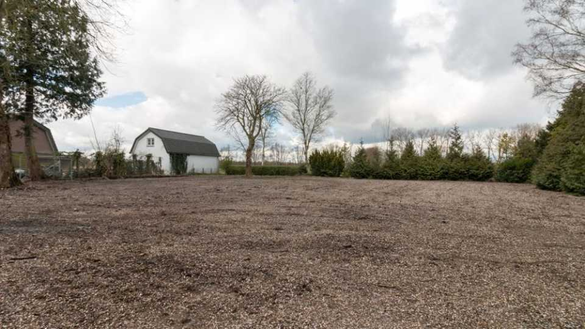 Hier zal het droompaleis van Lodewijk Hoekstra verrijzen. Zie foto's 1