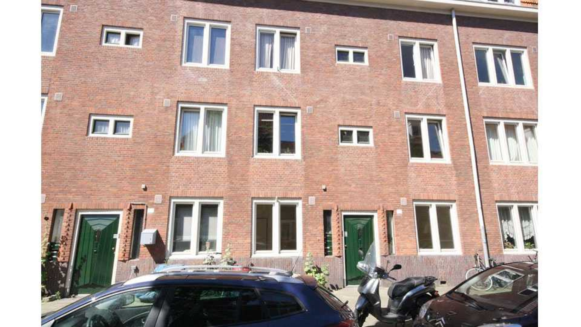 Kluun betaalt dik boven de vraagprijs voor woning in de Amsterdamse 