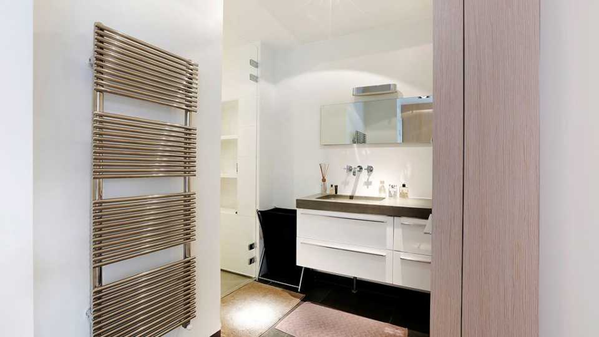 Marvin Breukhoven zoekt huurder voor zijn luxe driekamer appartement in Amsterdam Zuid. Zie foto's 12