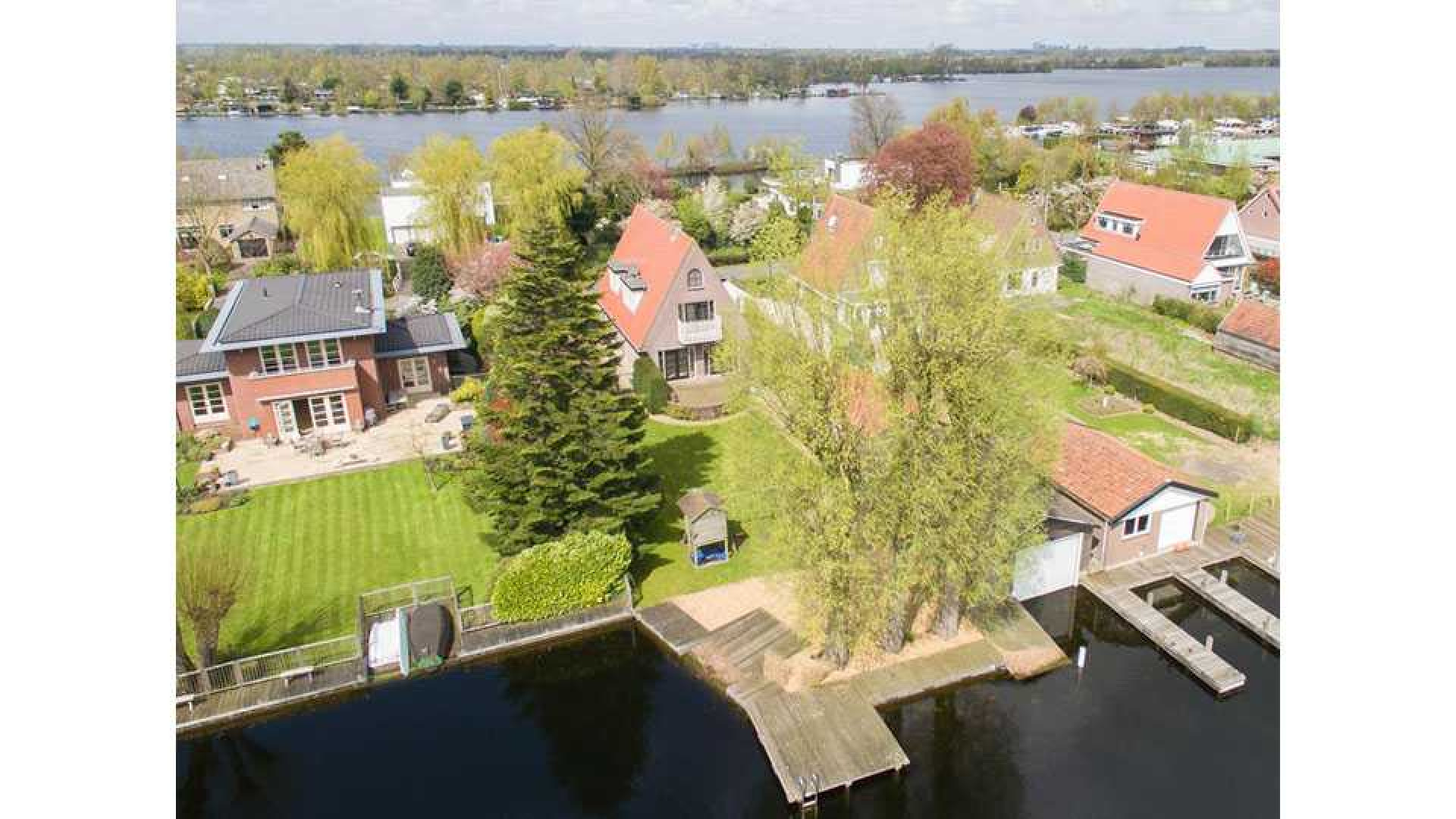 Thomas Berge huurt villa met botenhuis en eiland. Zie foto's 2