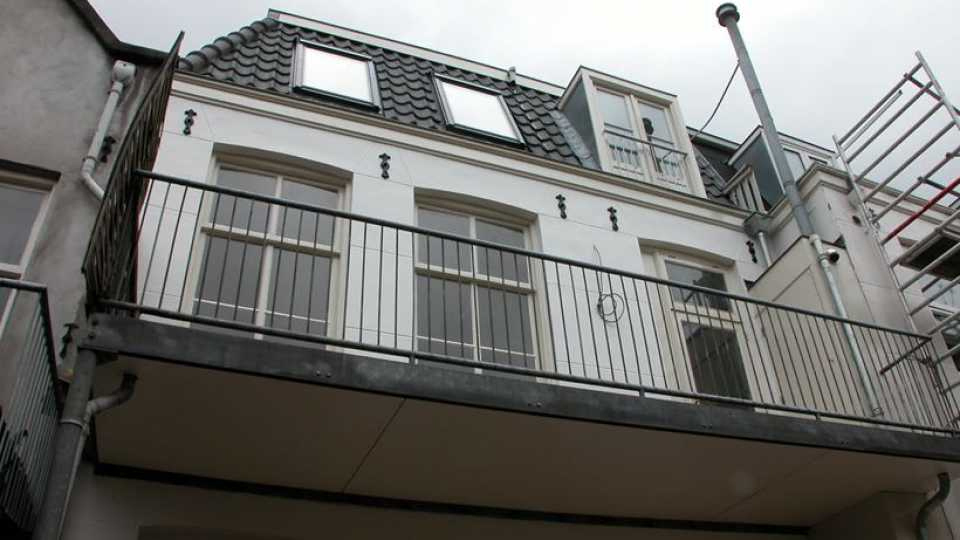 Dit is het nieuwe huurappartement van Gordon in de Amsterdamse PC Hooftstraat. Zie foto's