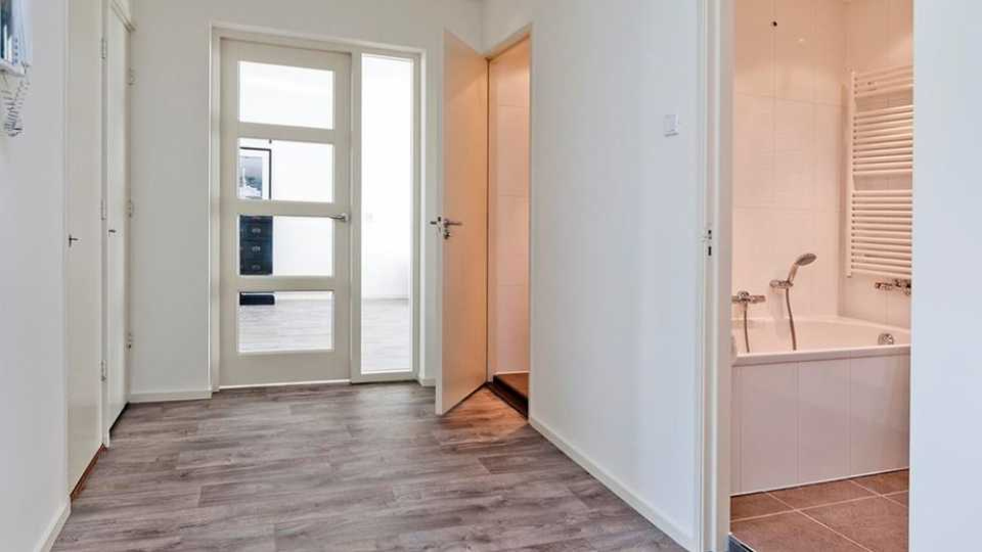 Loretta Schrijver koopt een appartement in Amsterdam. Zie foto's 13