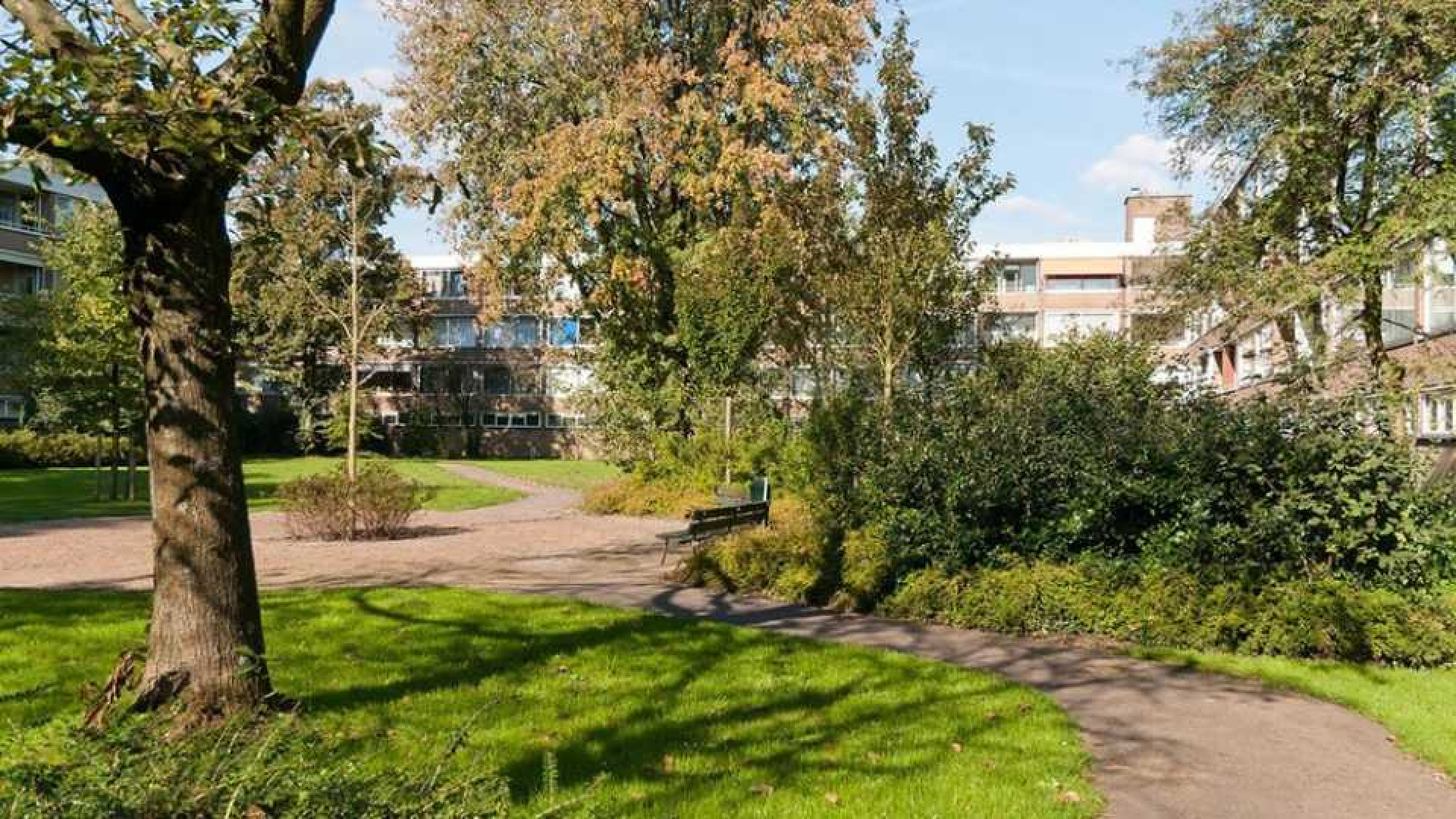 Loretta Schrijver koopt een appartement in Amsterdam. Zie foto's 17